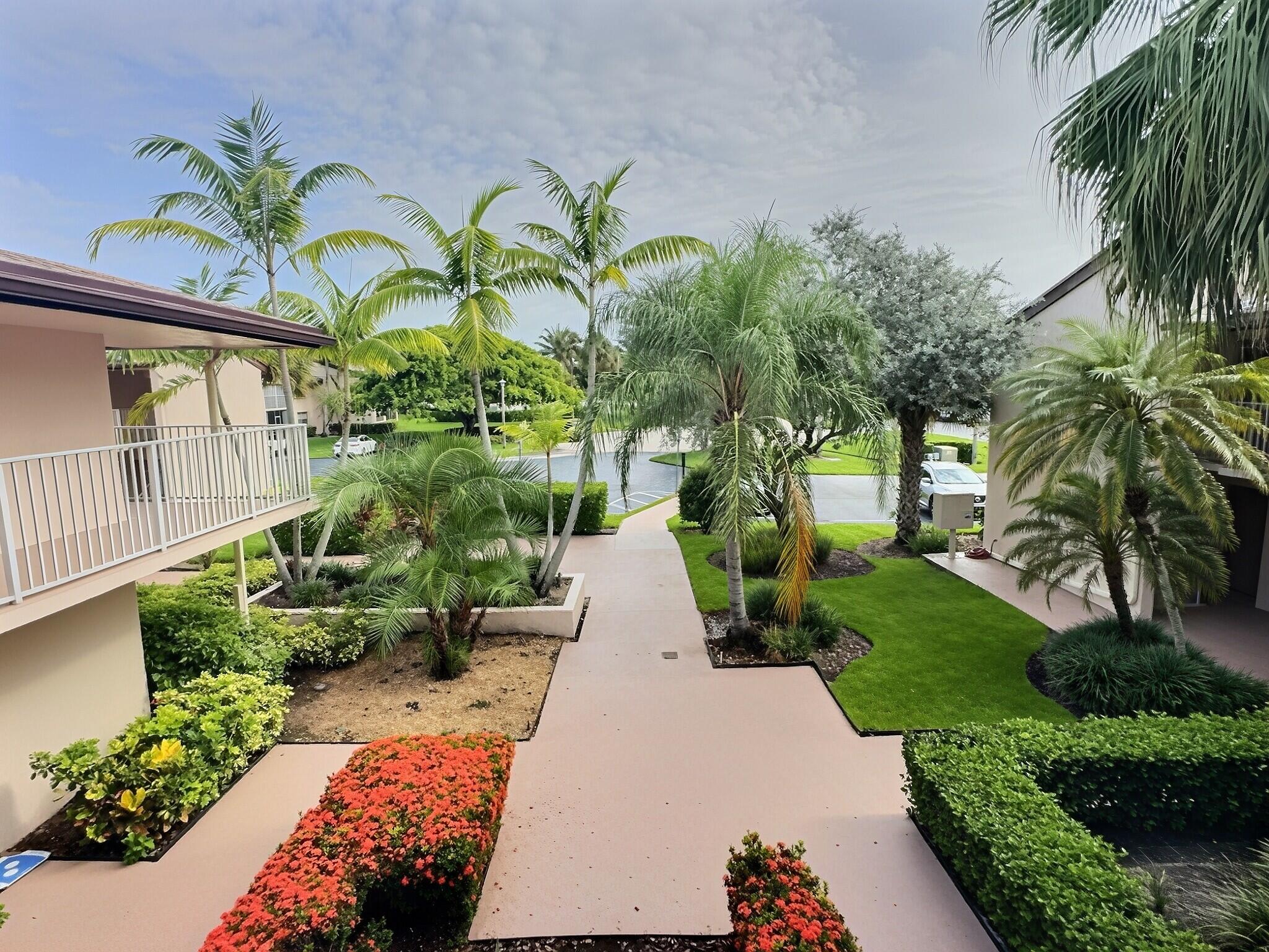 8760 AZALEA #203, Tamarac FL 33321