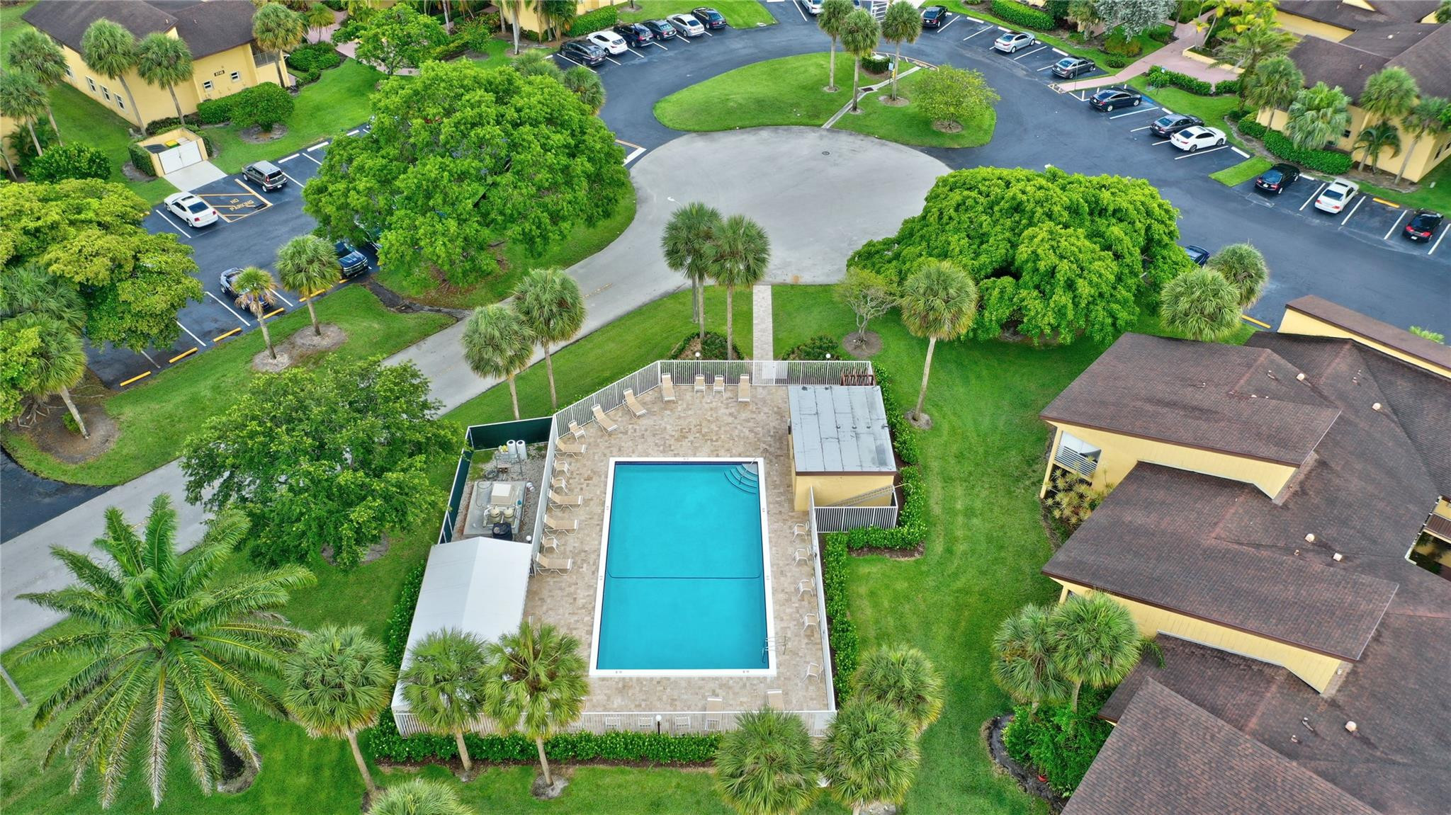 8760 AZALEA #203, Tamarac FL 33321