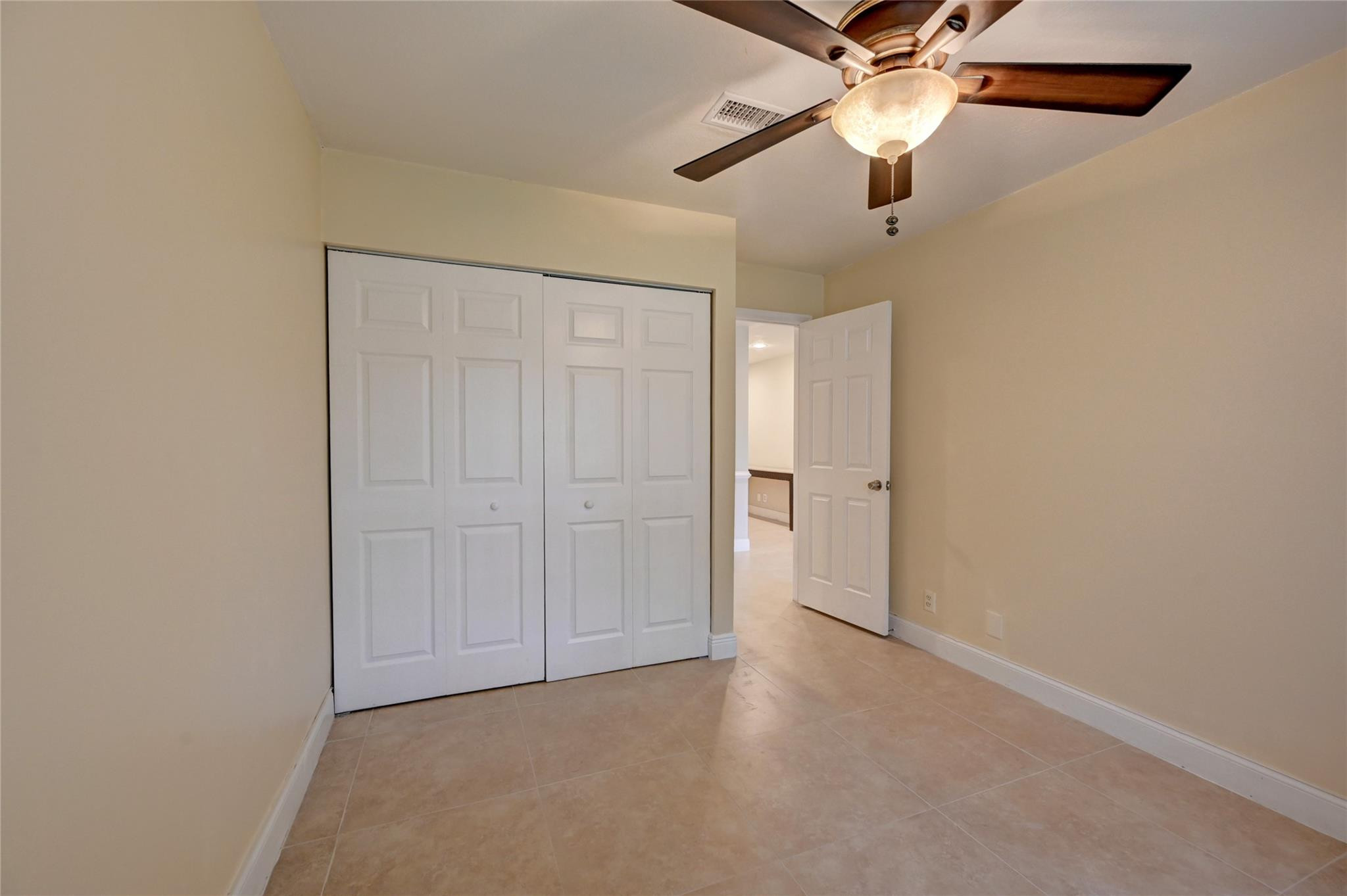 8760 AZALEA #203, Tamarac FL 33321