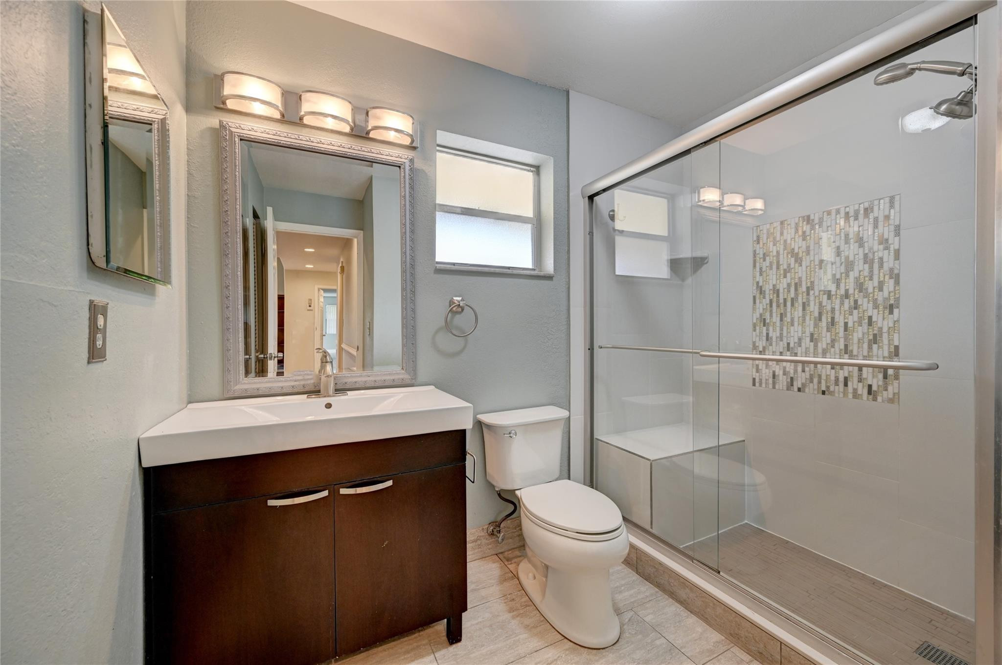 8760 AZALEA #203, Tamarac FL 33321