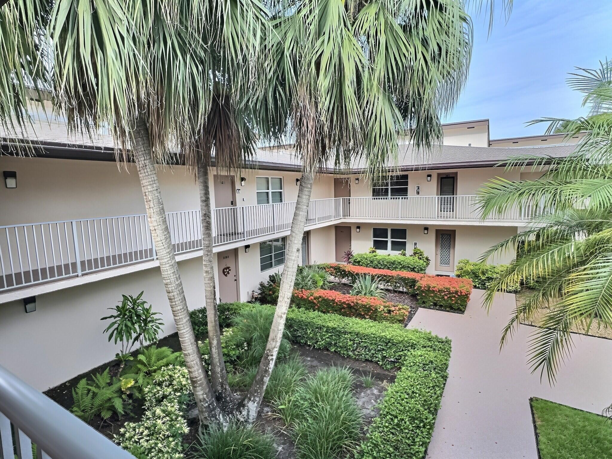 8760 AZALEA #203, Tamarac FL 33321