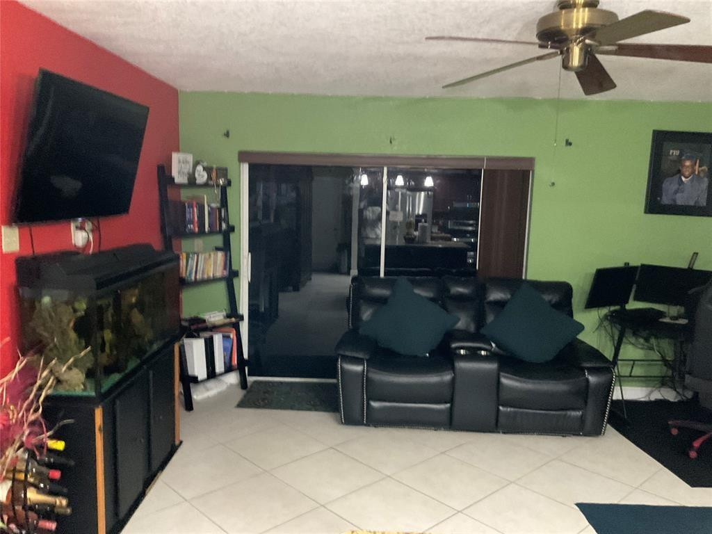 4770 NW 85TH, Lauderhill FL 33351