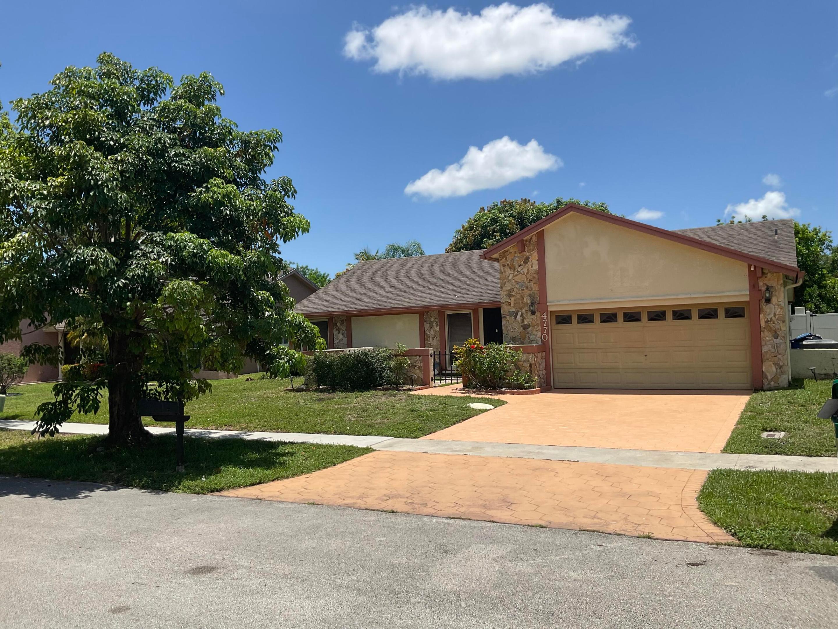 4770 NW 85TH, Lauderhill FL 33351