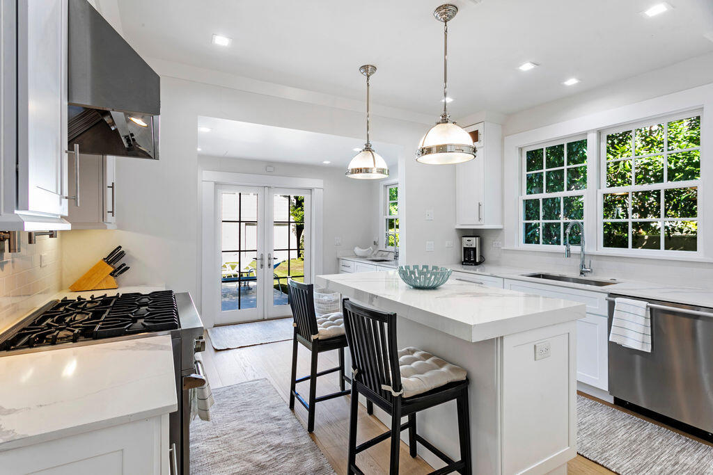 141 Australian, Palm Beach FL 33480