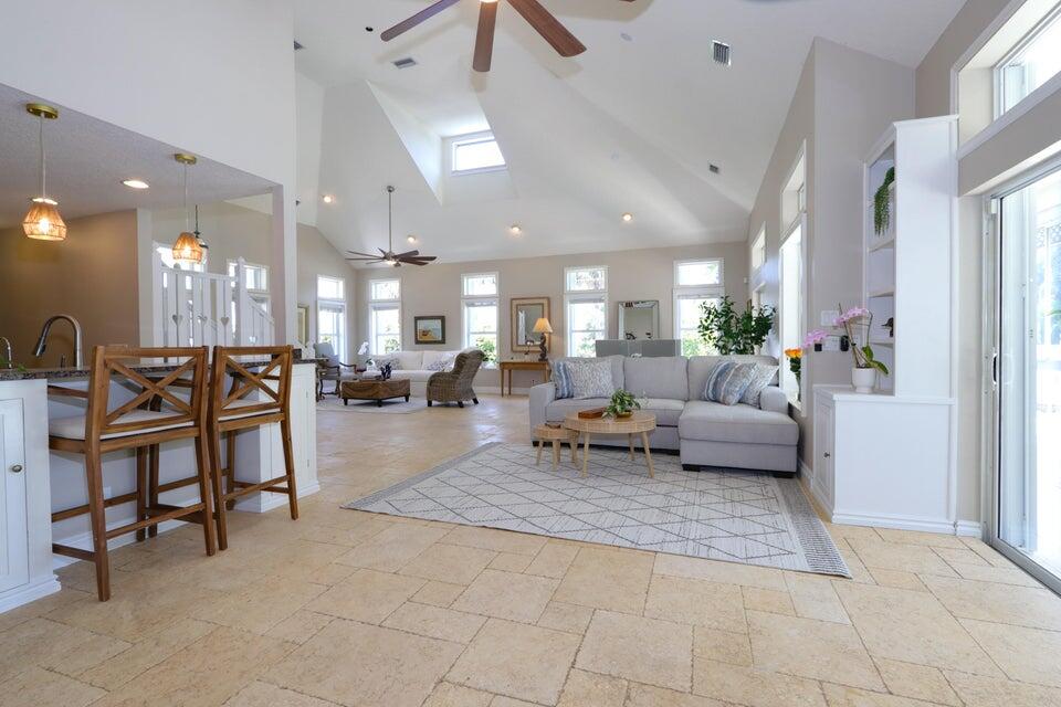 400 Seaside, Juno Beach FL 33408