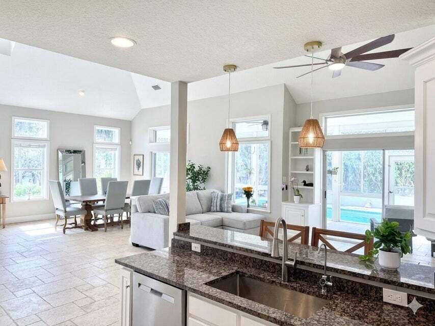 400 Seaside, Juno Beach FL 33408