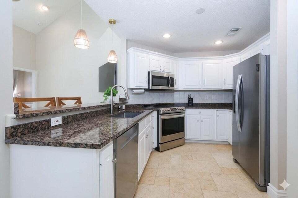 400 Seaside, Juno Beach FL 33408