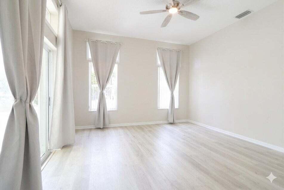 400 Seaside, Juno Beach FL 33408