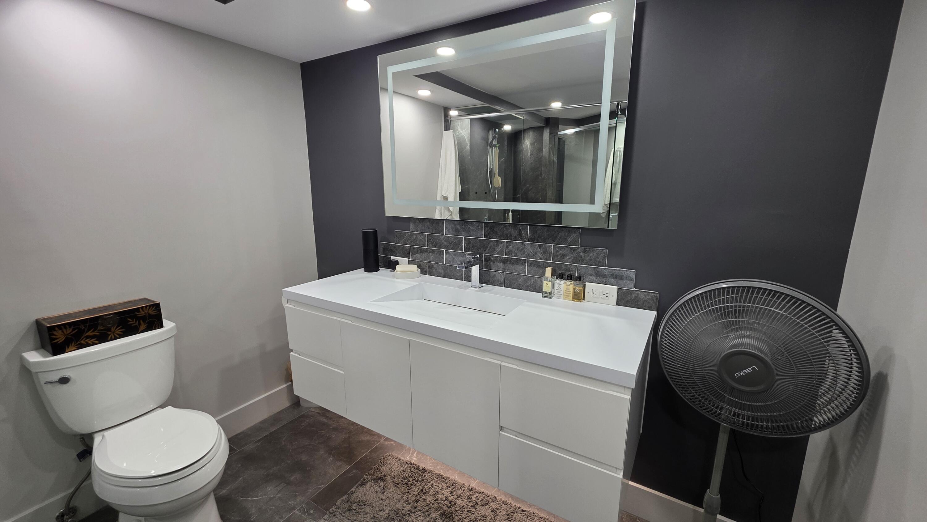 936 Intracoastal #7b, Fort Lauderdale FL 33304