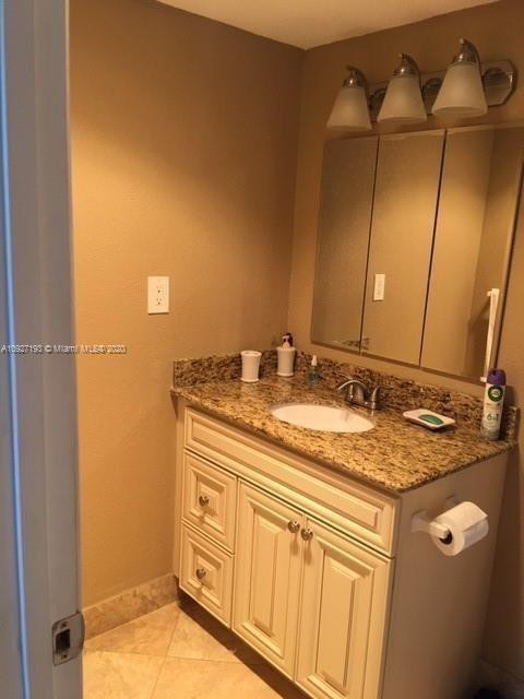 315 SE 11TH #305, Dania Beach FL 33004