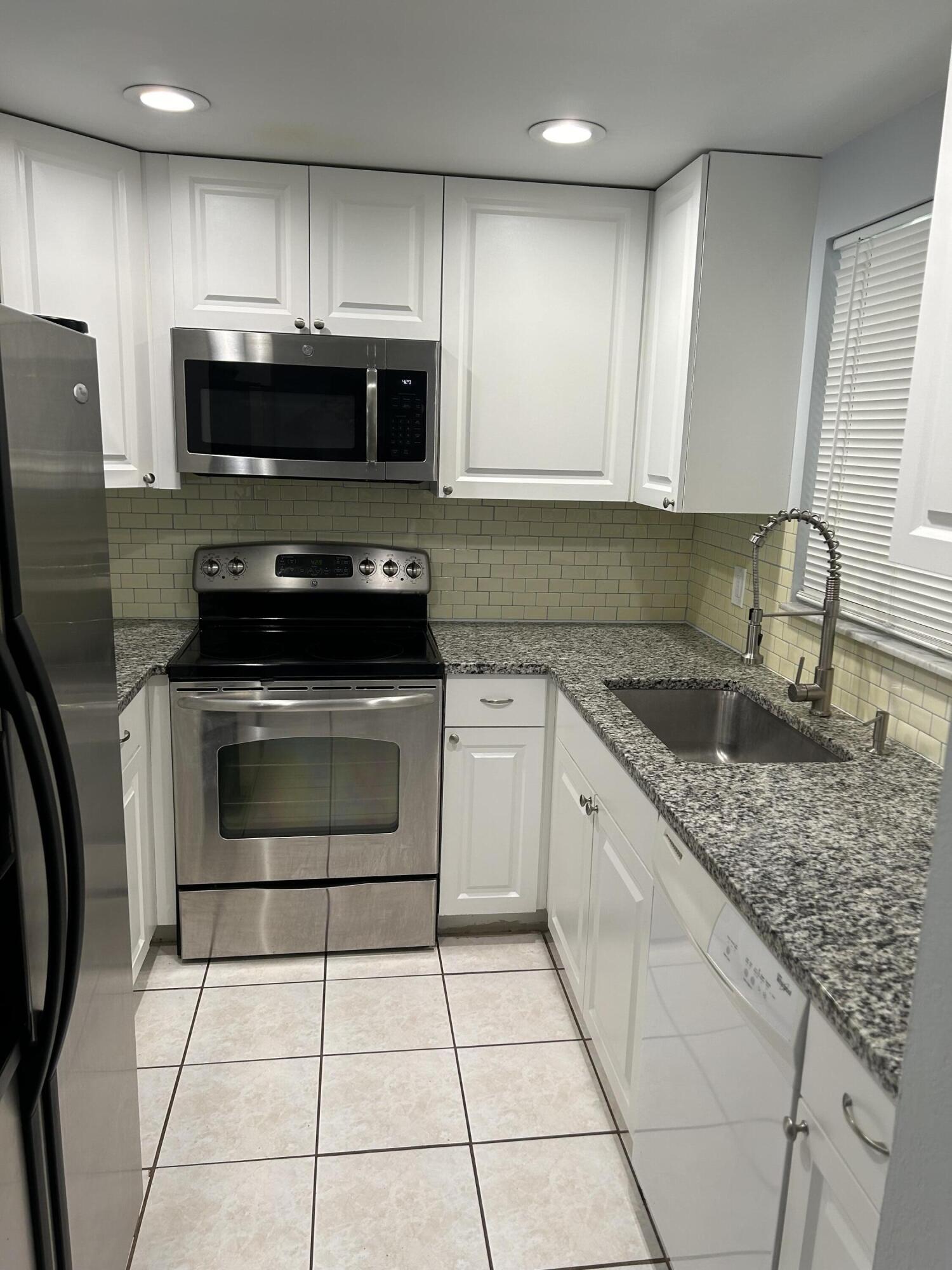 890 N Federal #102, Lantana FL 33462
