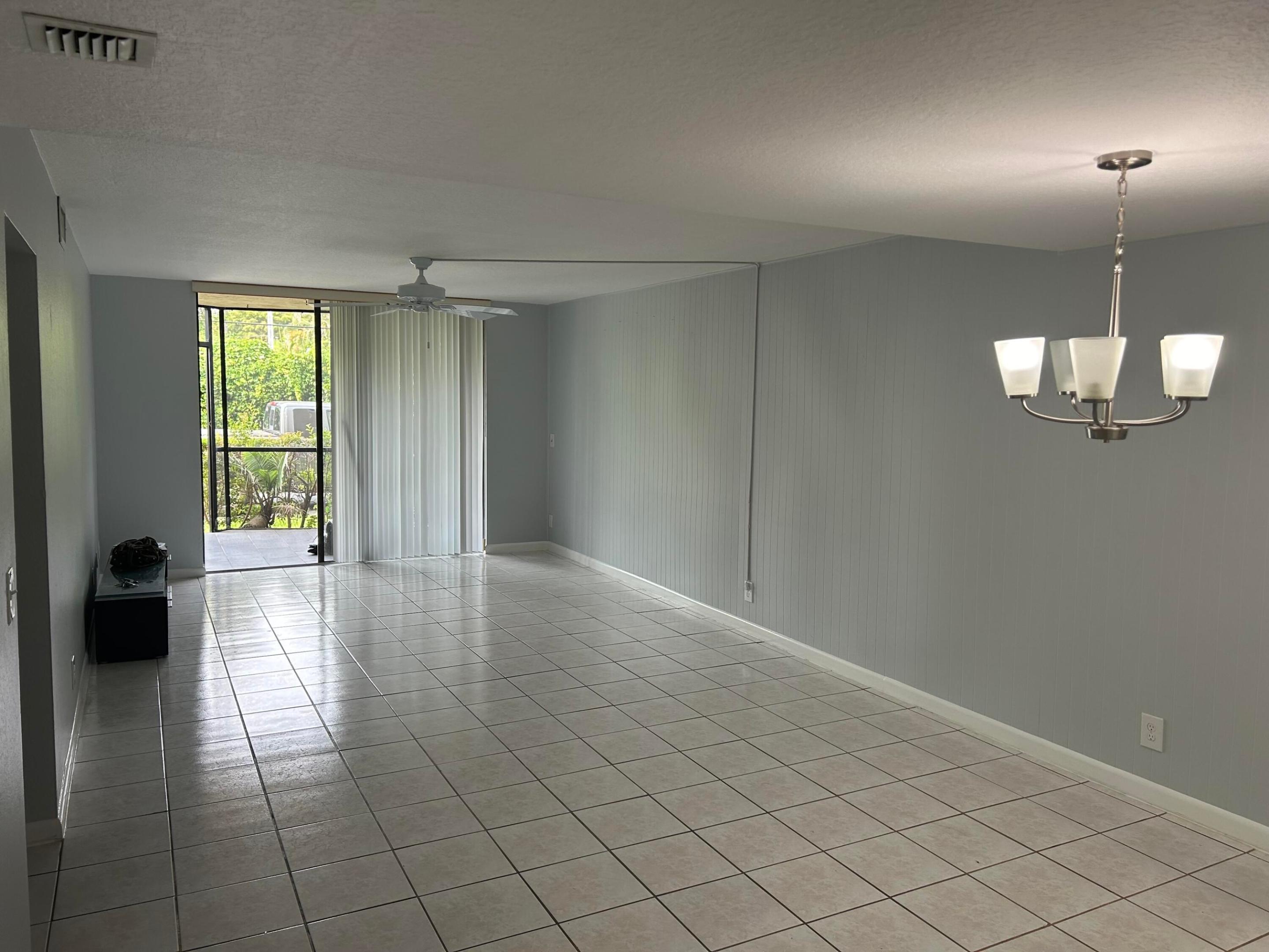 890 N Federal #102, Lantana FL 33462