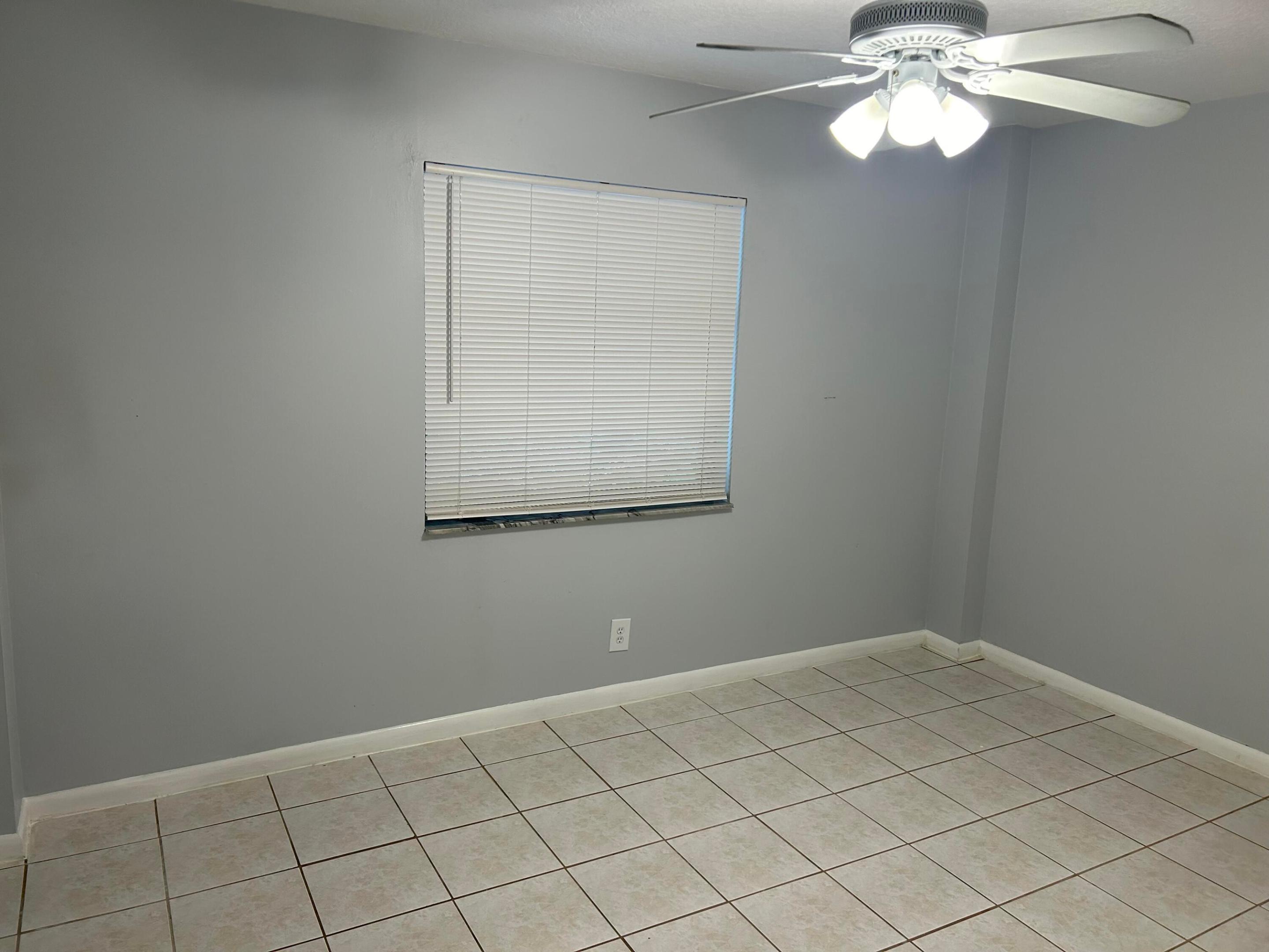 890 N Federal #102, Lantana FL 33462
