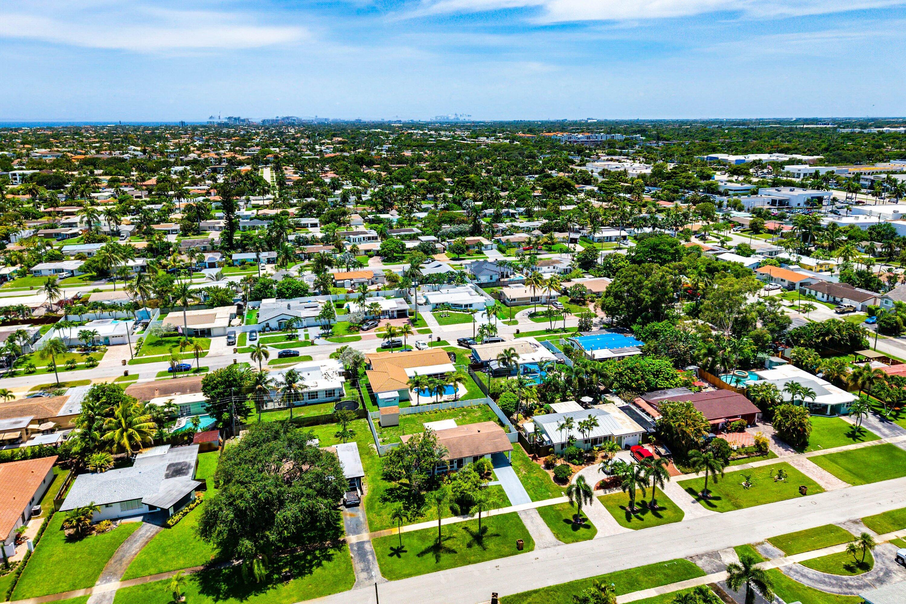 904 SE 15th, Deerfield Beach FL 33441