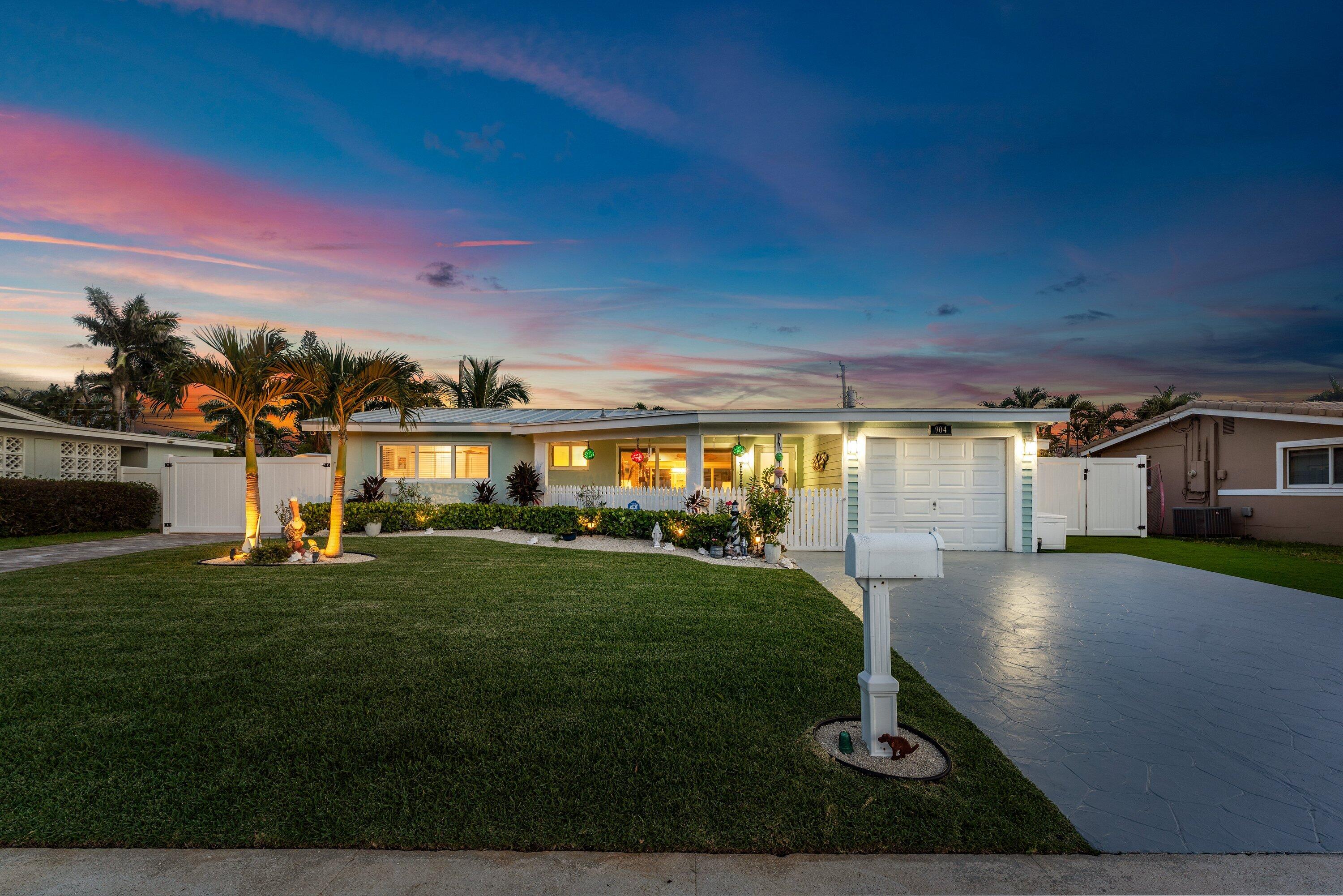 904 SE 15th, Deerfield Beach FL 33441
