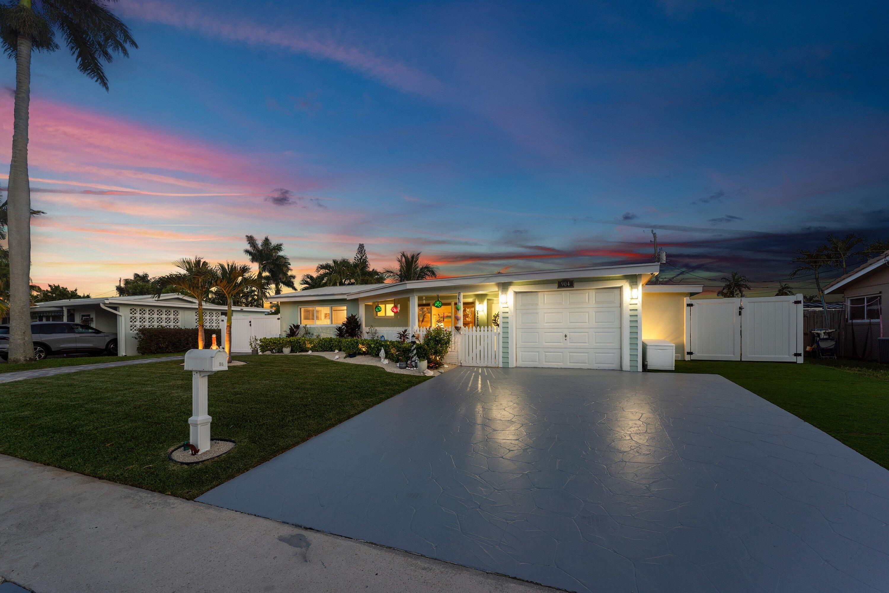 904 SE 15th, Deerfield Beach FL 33441