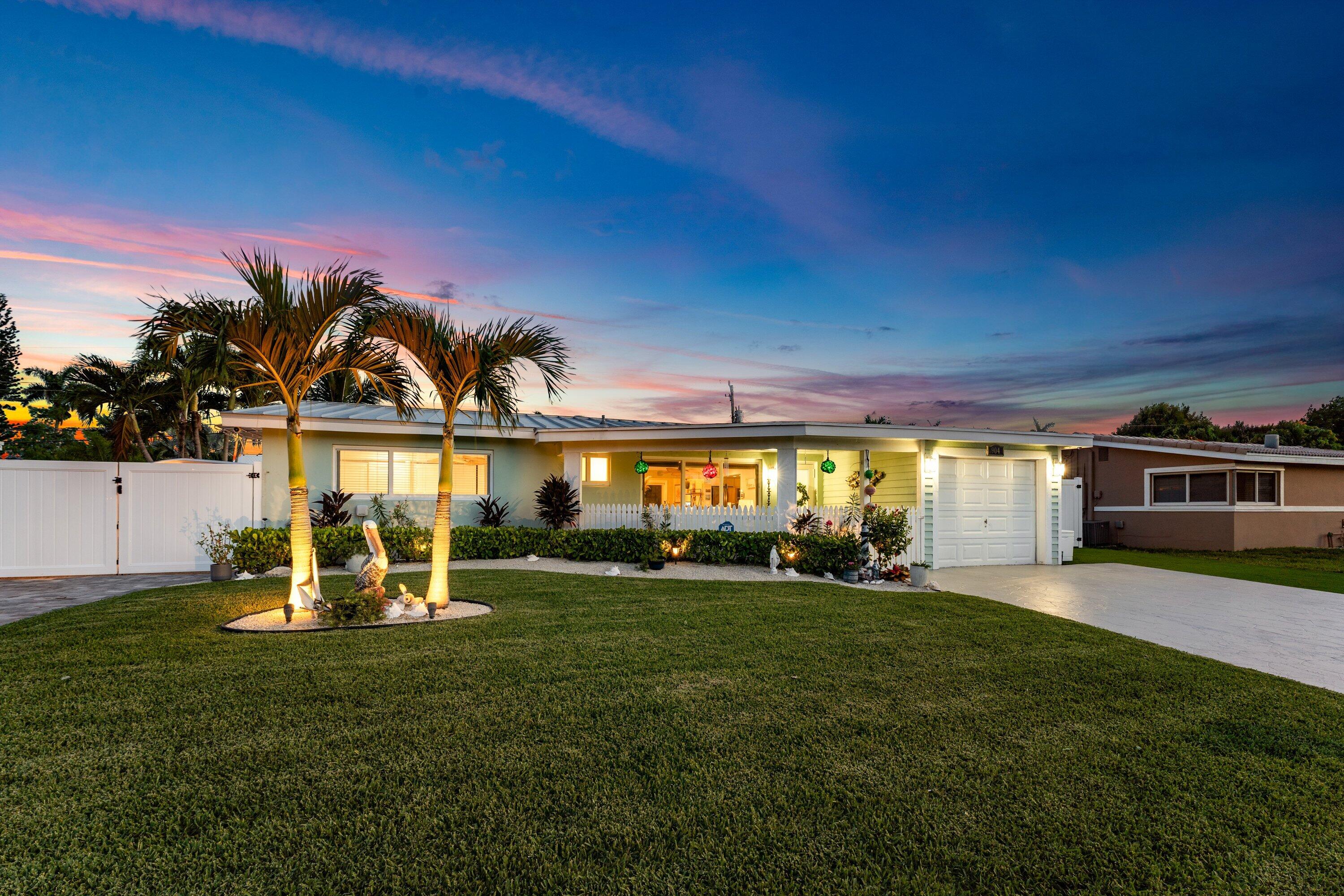 904 SE 15th, Deerfield Beach FL 33441