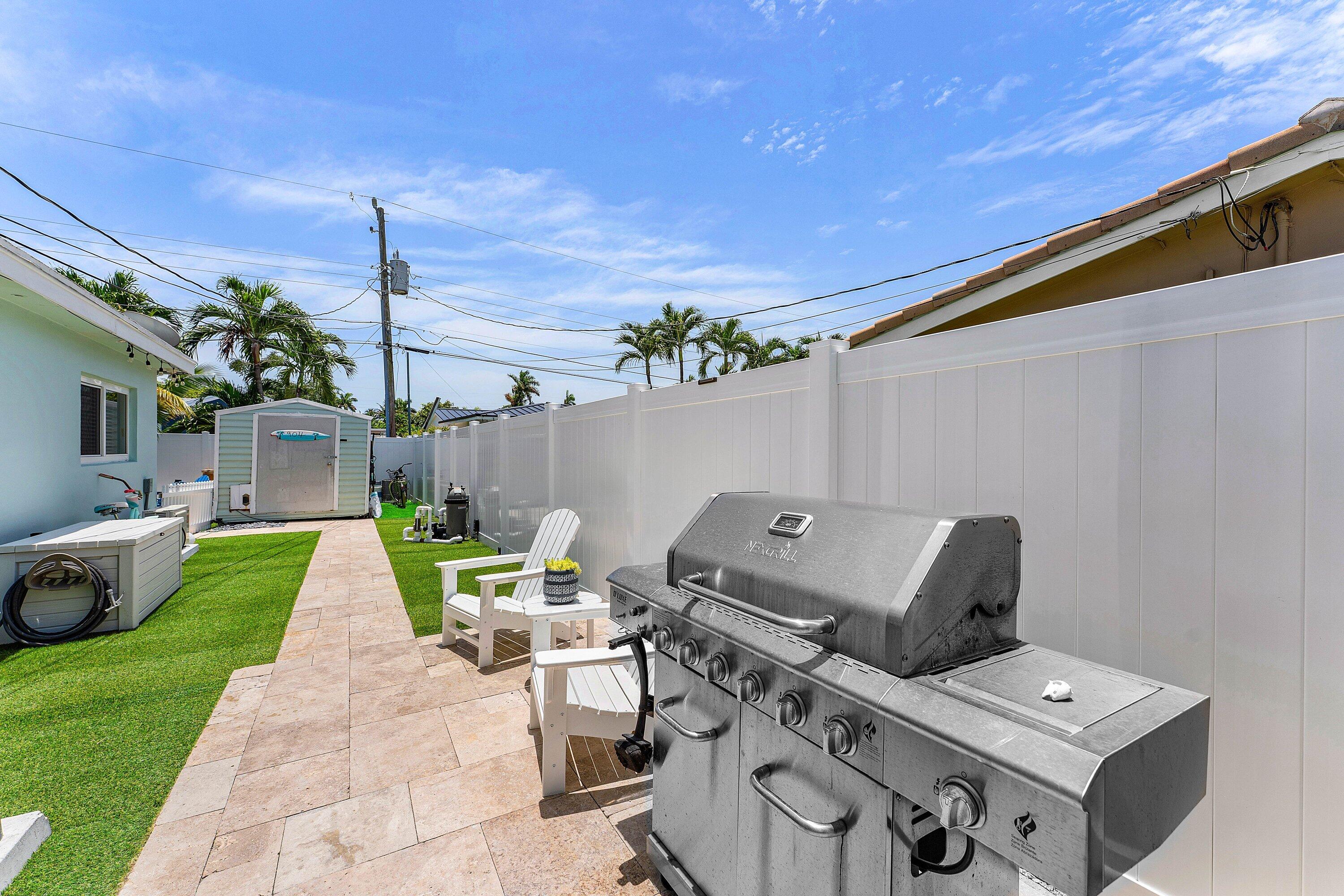 904 SE 15th, Deerfield Beach FL 33441