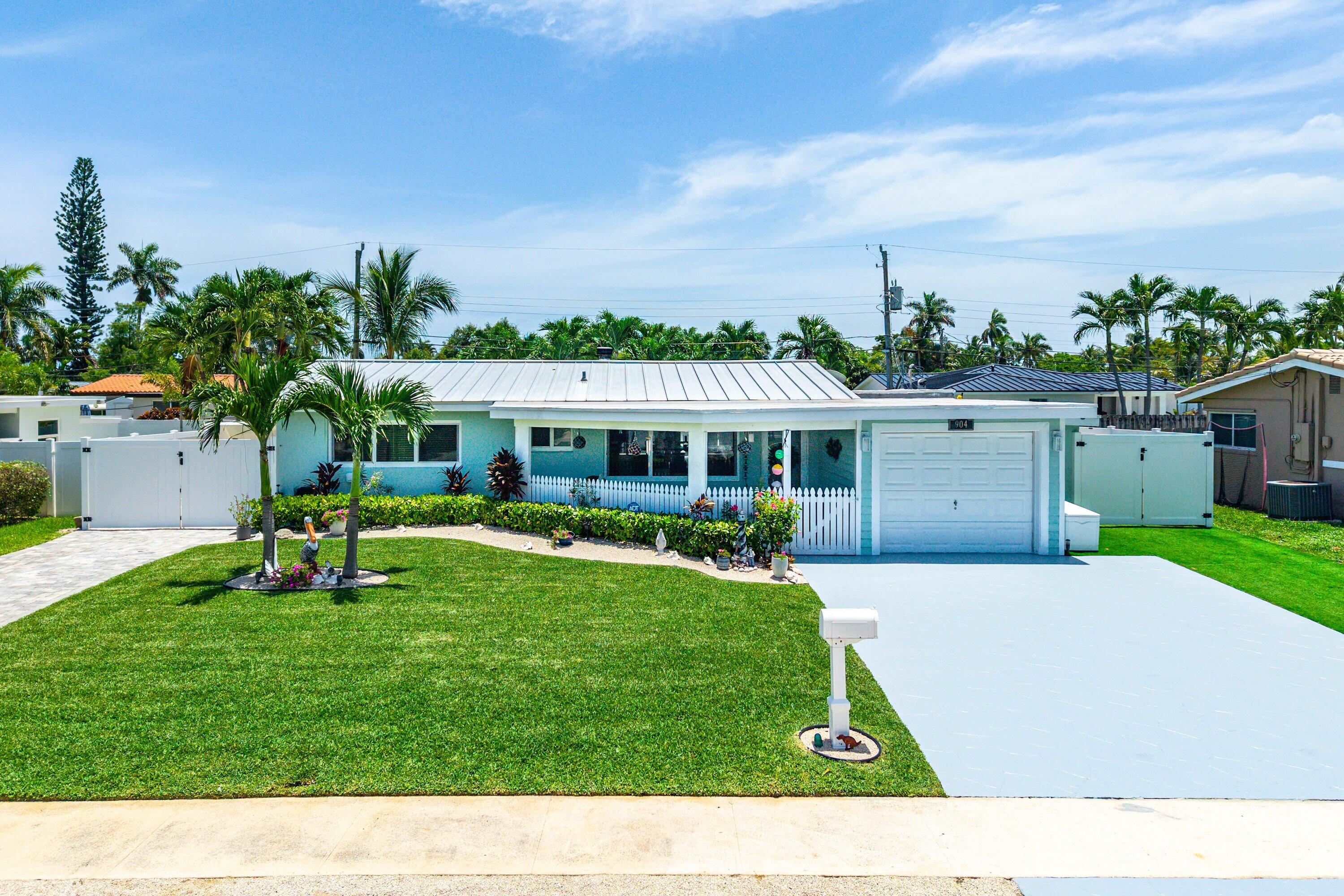 904 SE 15th, Deerfield Beach FL 33441