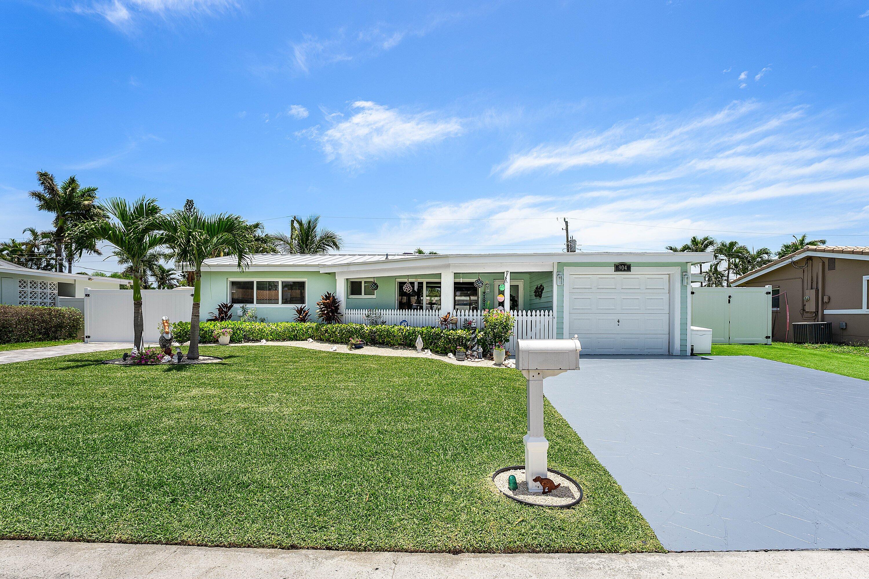 904 SE 15th, Deerfield Beach FL 33441