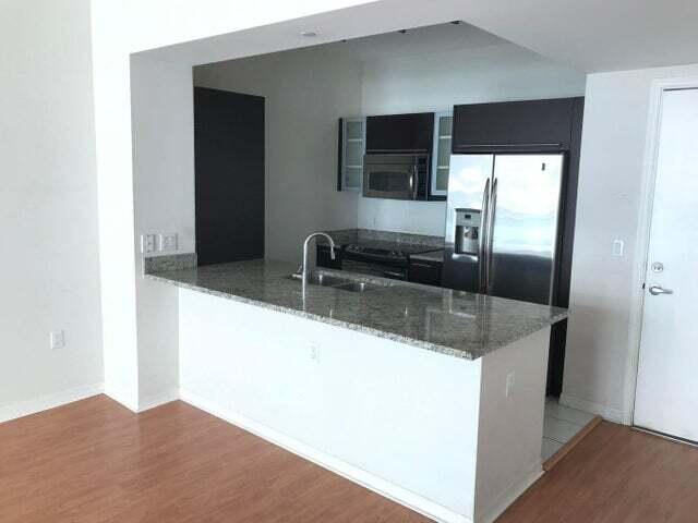 950 BRICKELL BAY #2802, Miami FL 33131