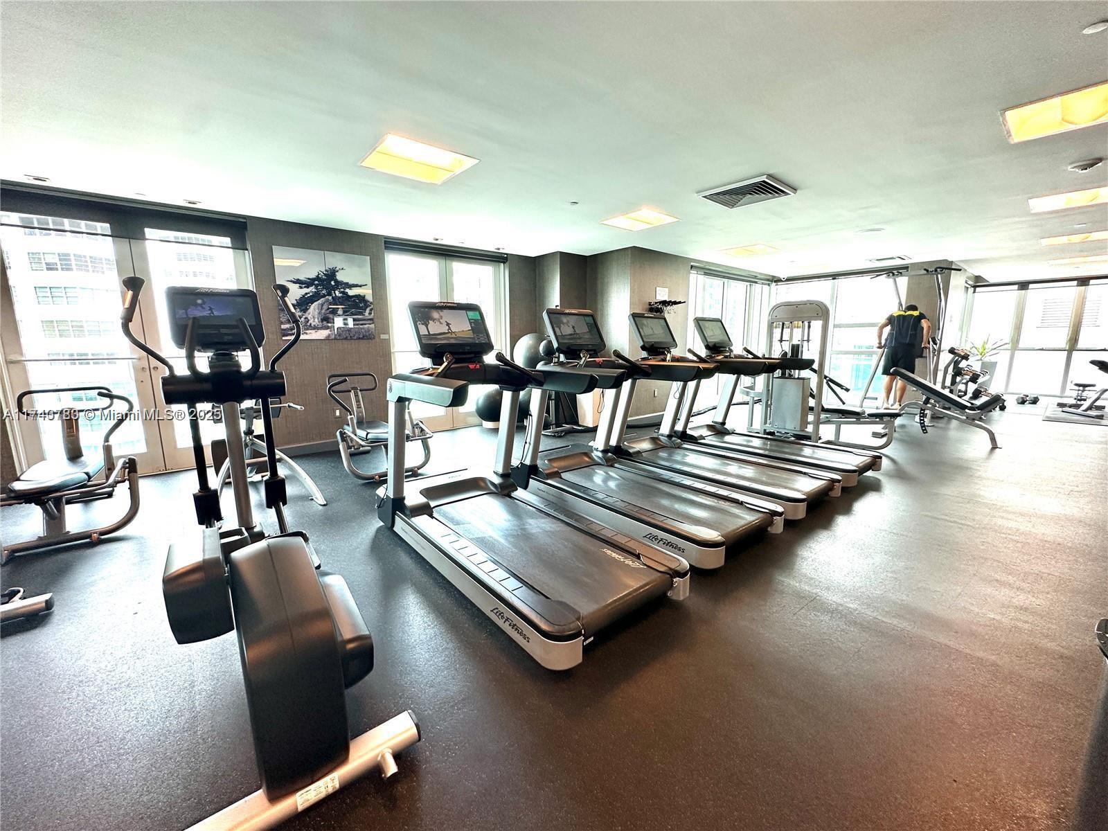 950 BRICKELL BAY #2802, Miami FL 33131