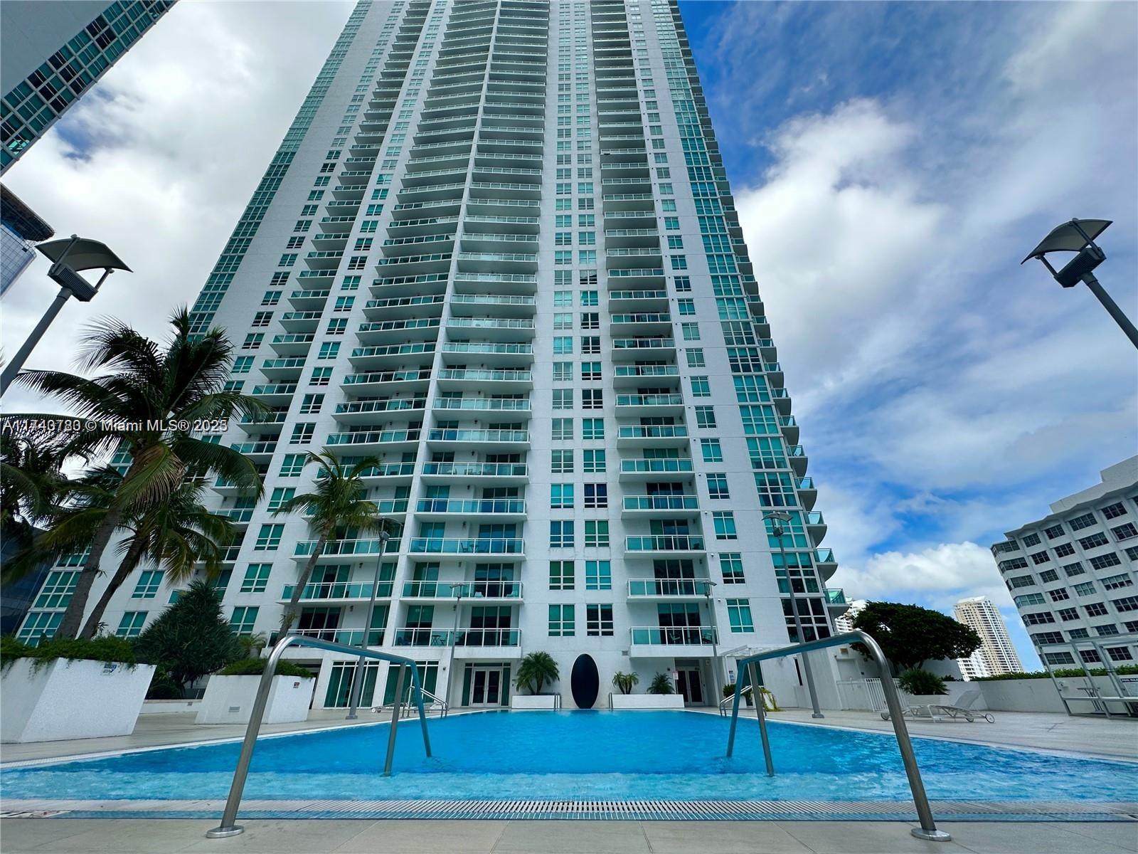 950 BRICKELL BAY #2802, Miami FL 33131