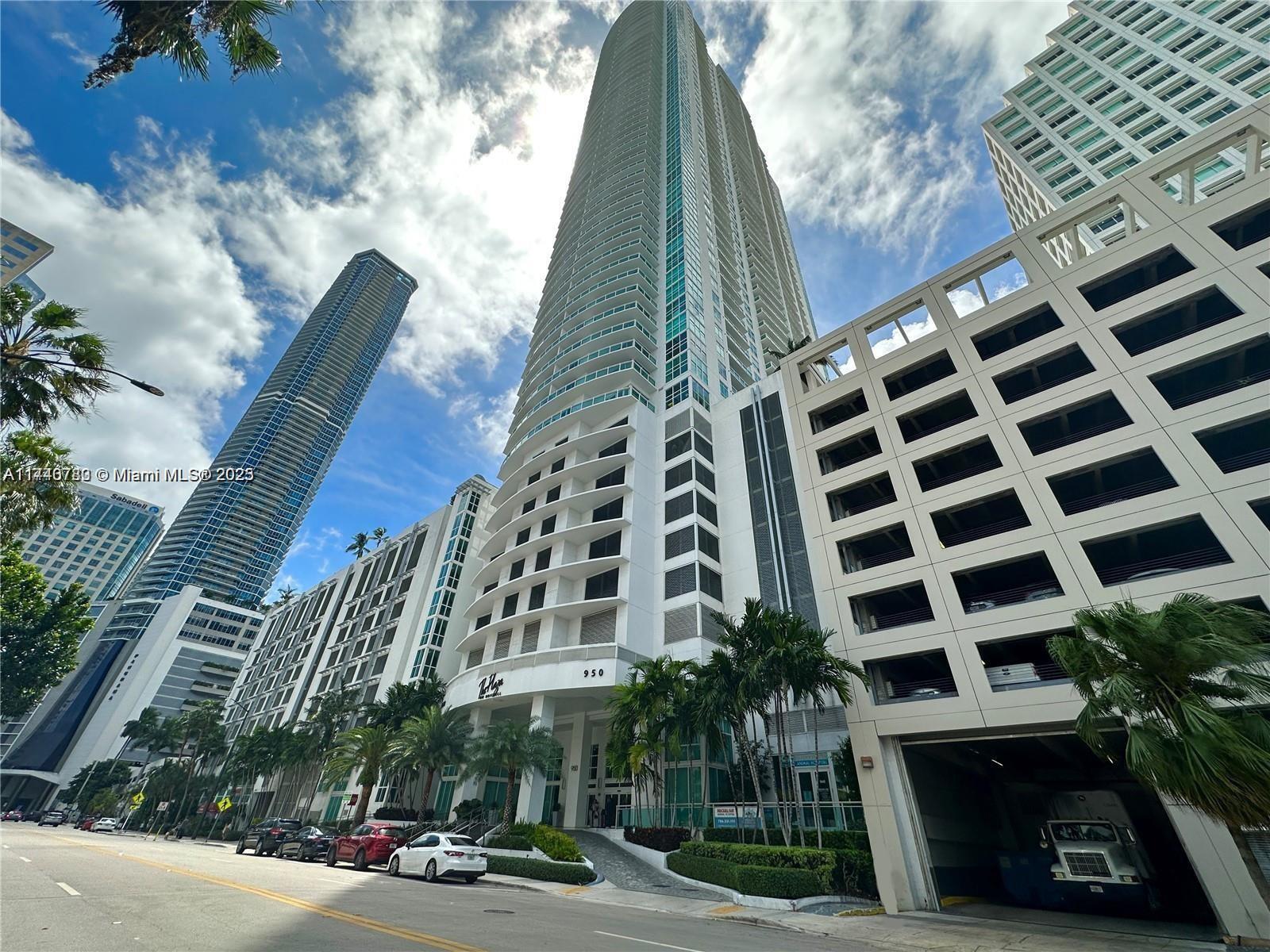 950 BRICKELL BAY #2802, Miami FL 33131