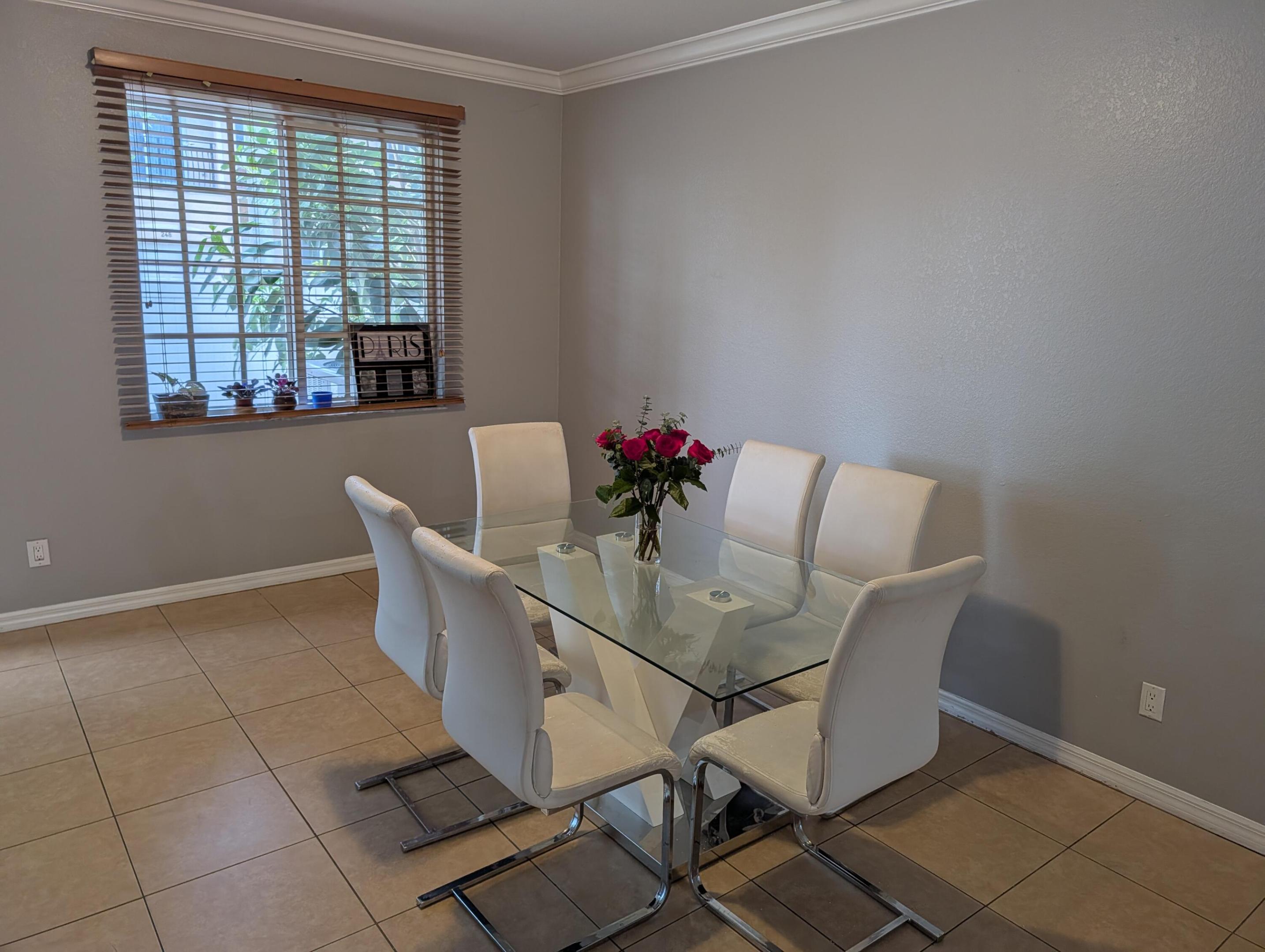 238 SE 2nd, Hallandale Beach FL 33009