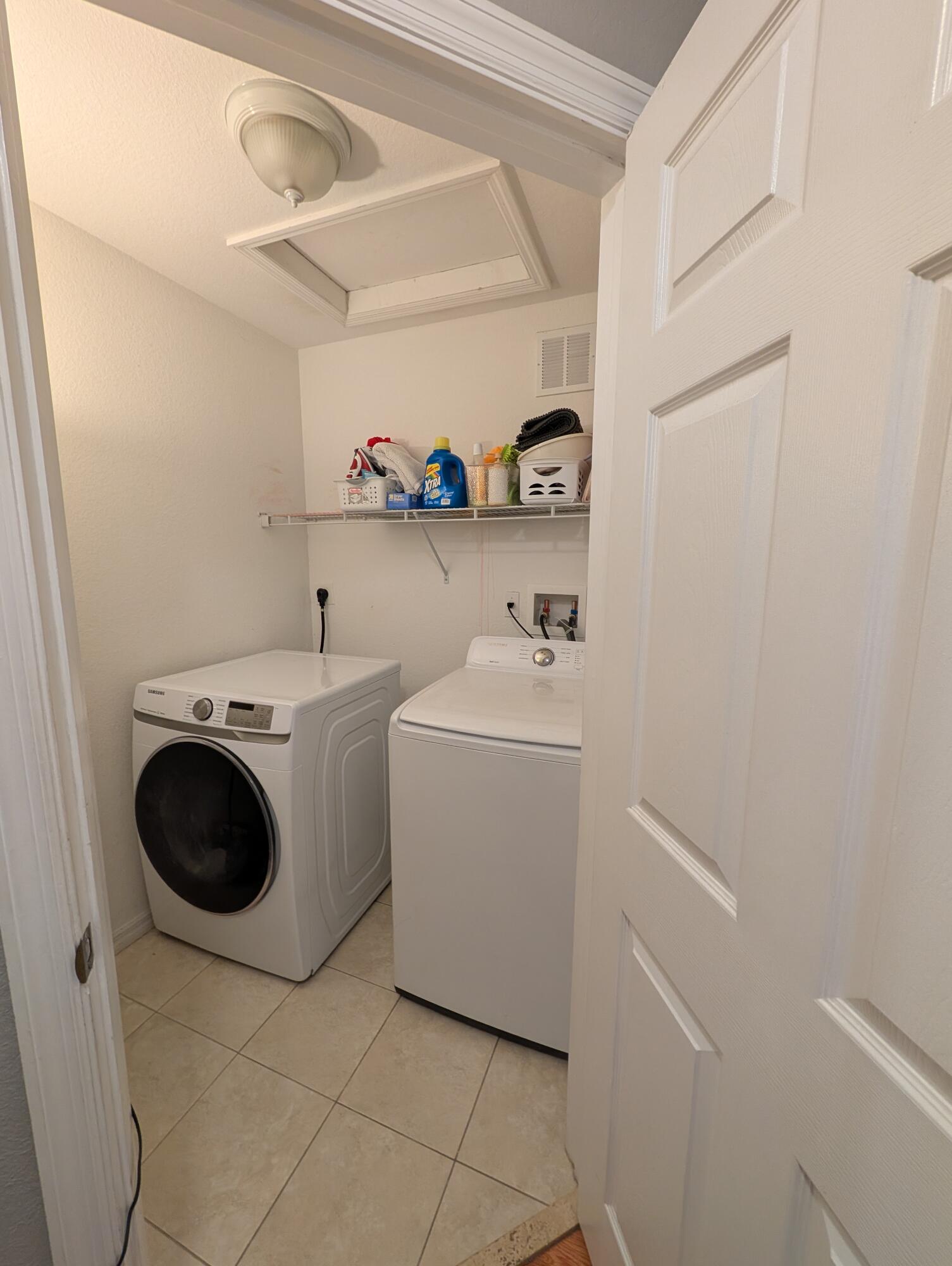 238 SE 2nd, Hallandale Beach FL 33009