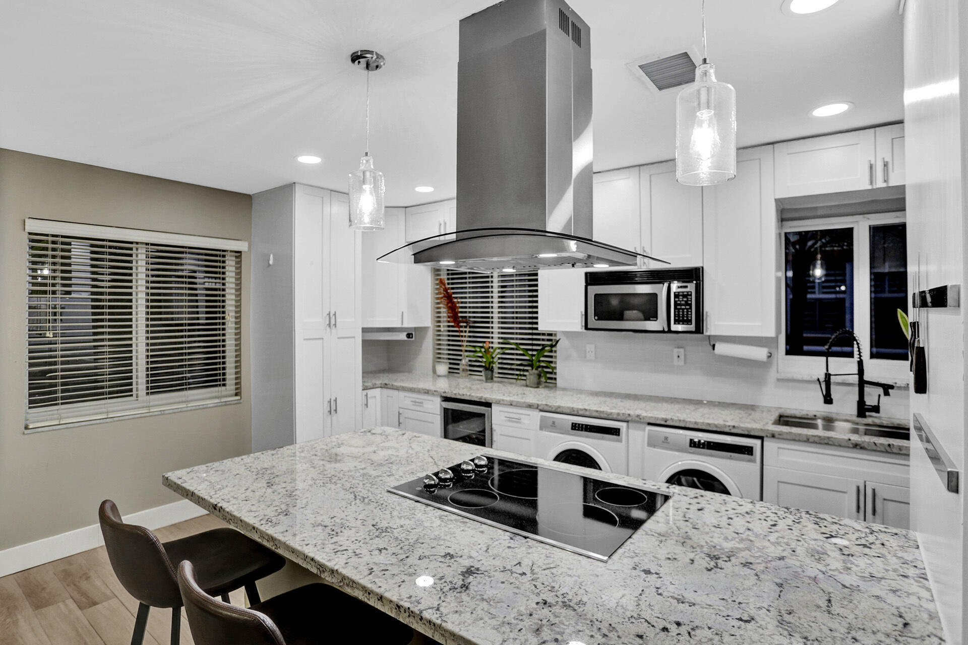 600 NE 7TH #8, Fort Lauderdale FL 33304