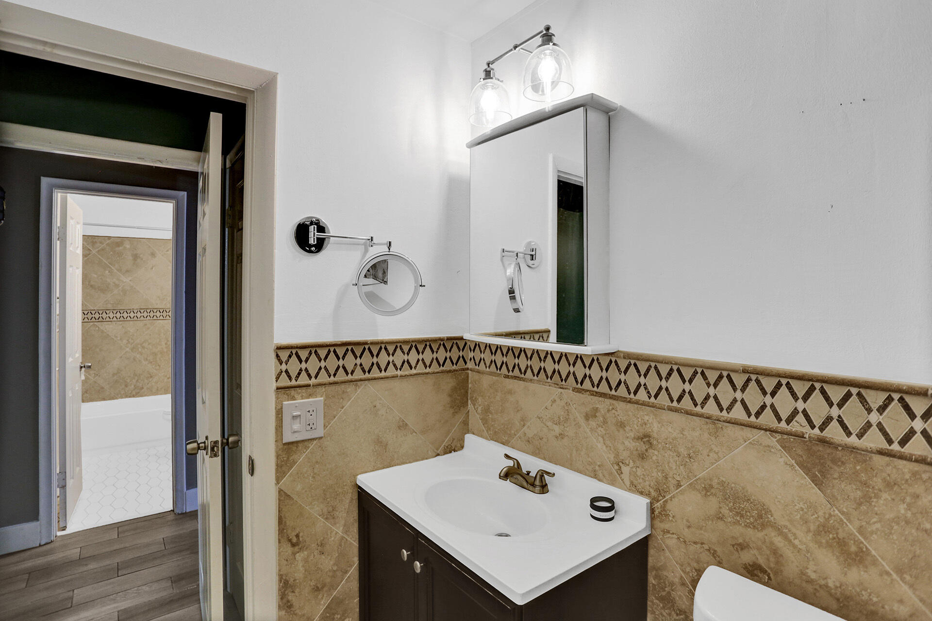 600 NE 7TH #8, Fort Lauderdale FL 33304