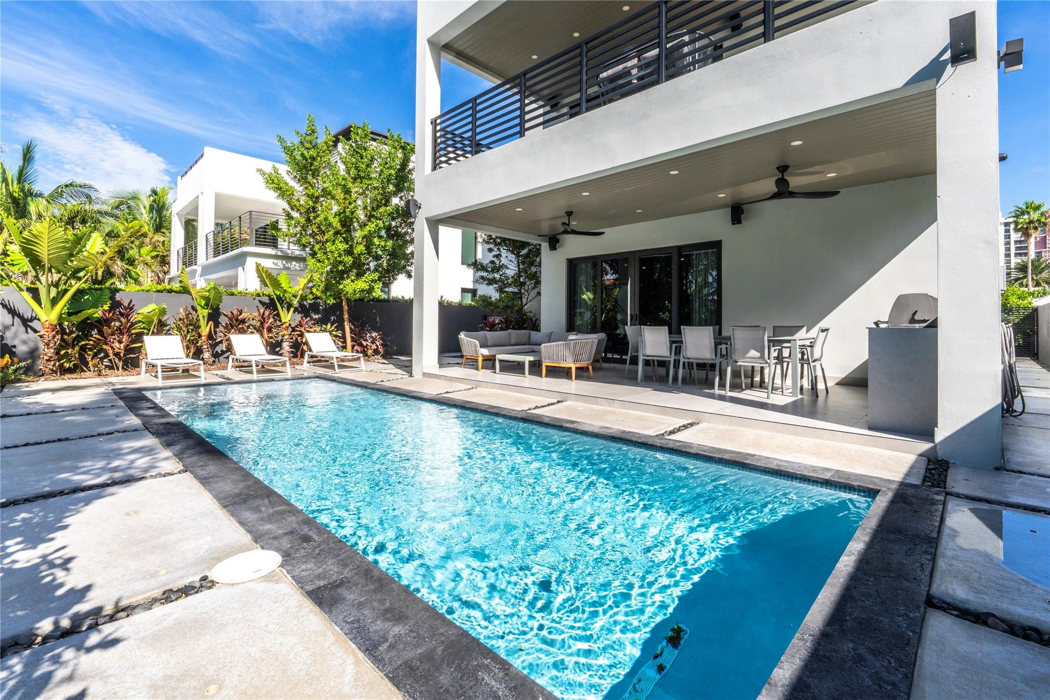 3320 NE 17TH, Fort Lauderdale FL 33305