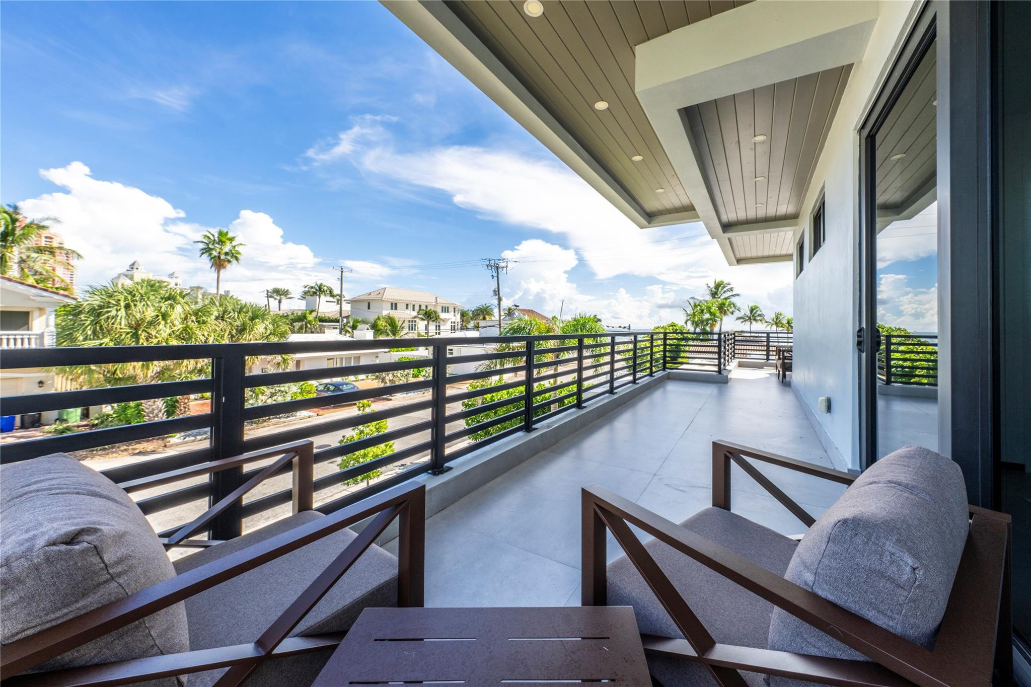 3320 NE 17TH, Fort Lauderdale FL 33305