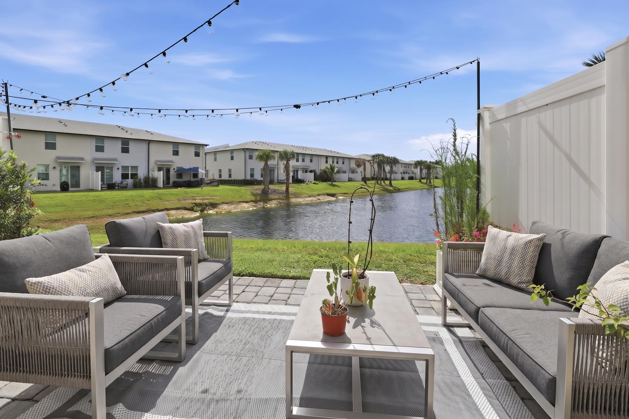5650 Enclave, Mangonia Park FL 33407