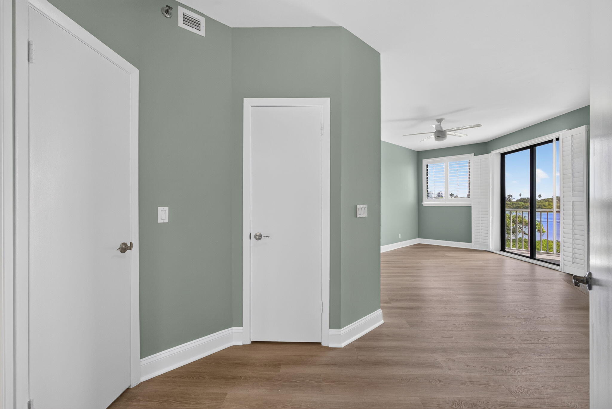 200 Waterway #206, Tequesta FL 33469