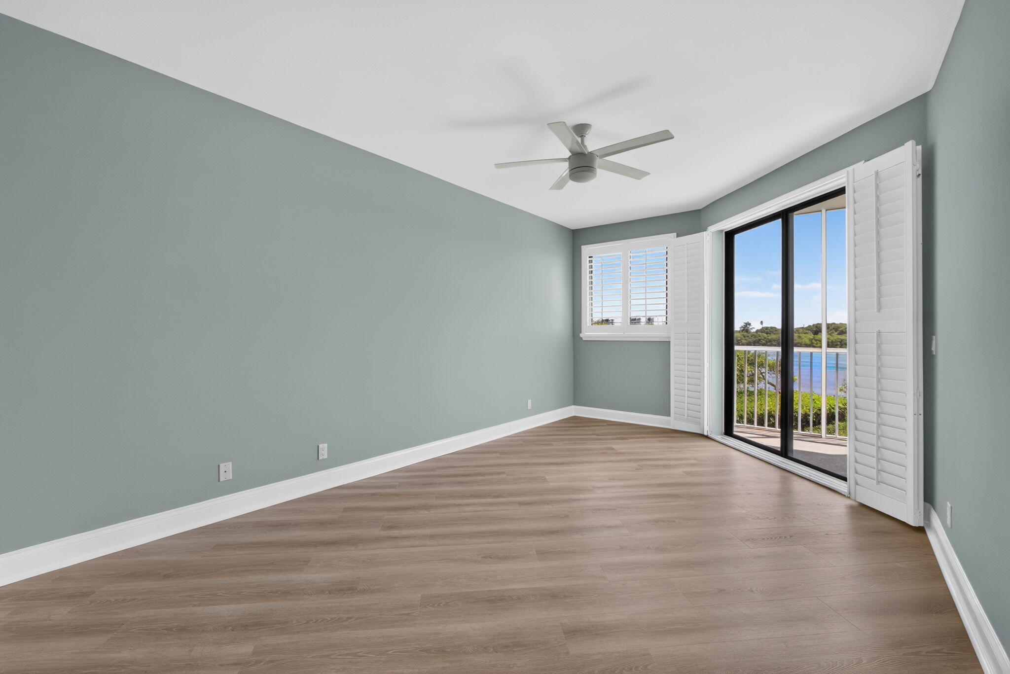 200 Waterway #206, Tequesta FL 33469