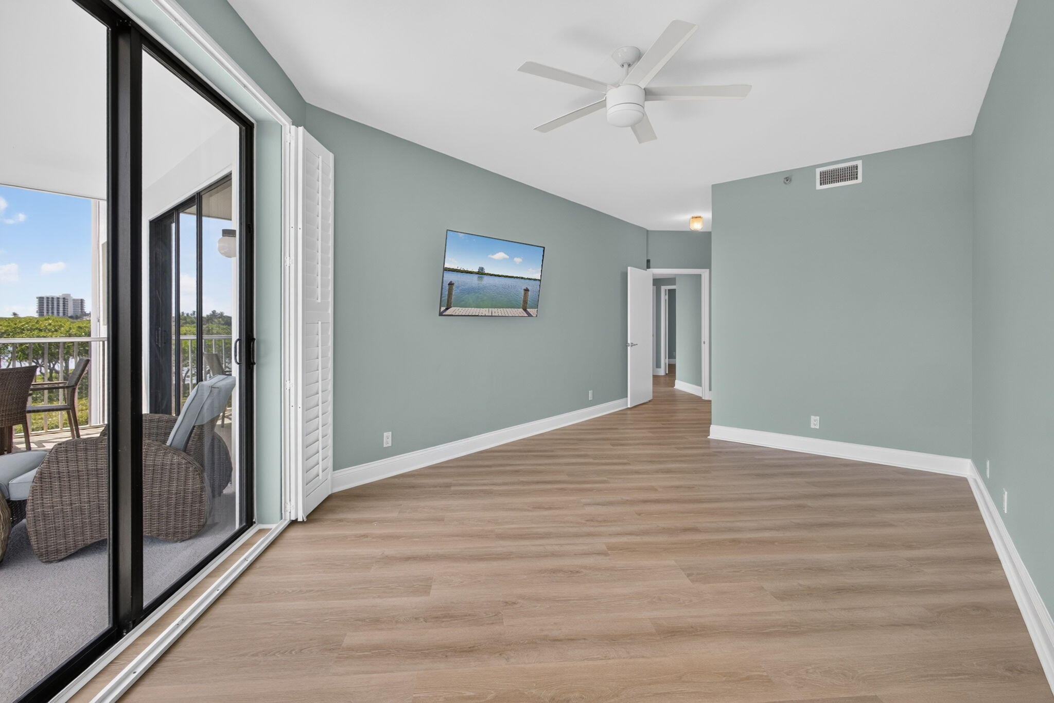 200 Waterway #206, Tequesta FL 33469