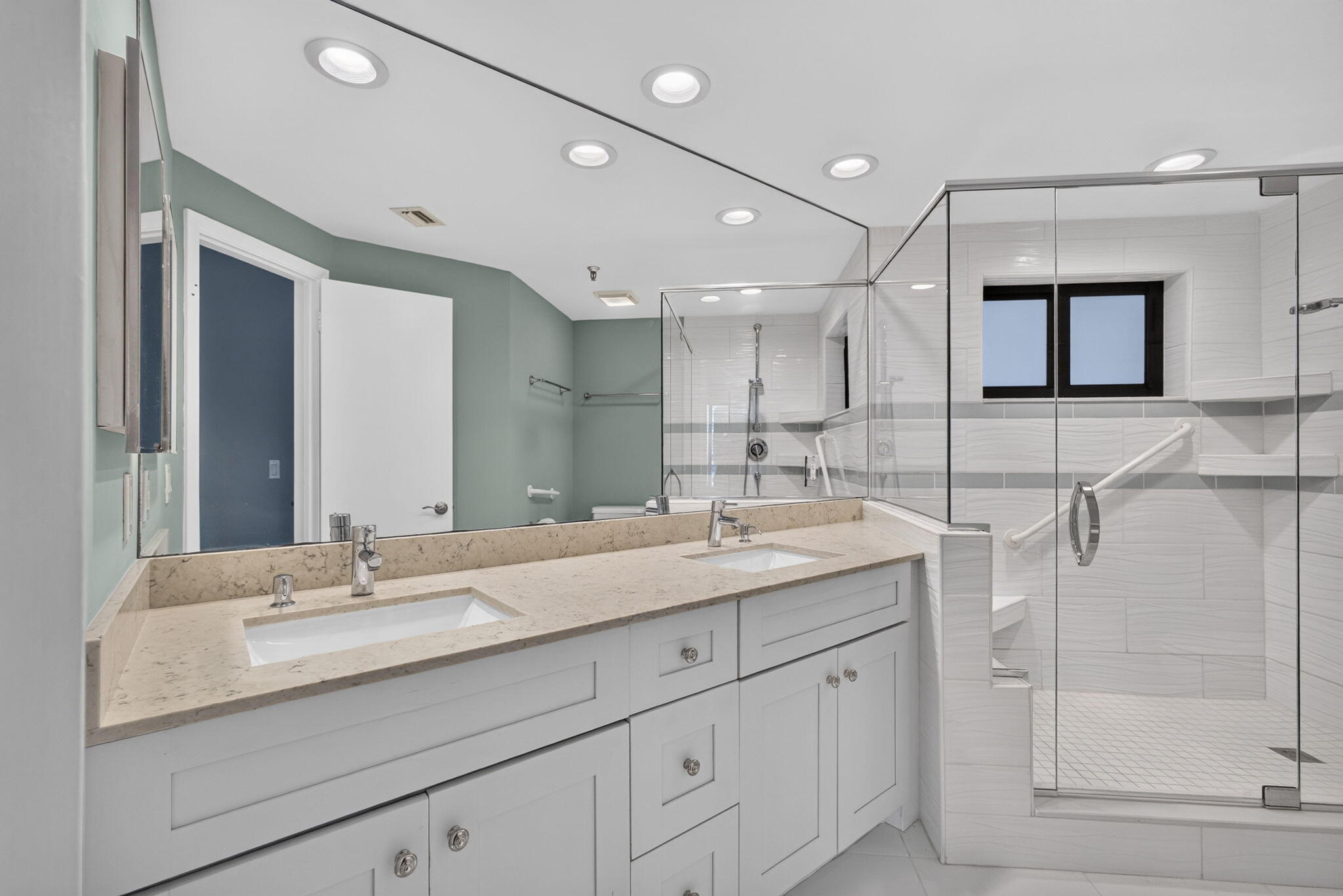 200 Waterway #206, Tequesta FL 33469