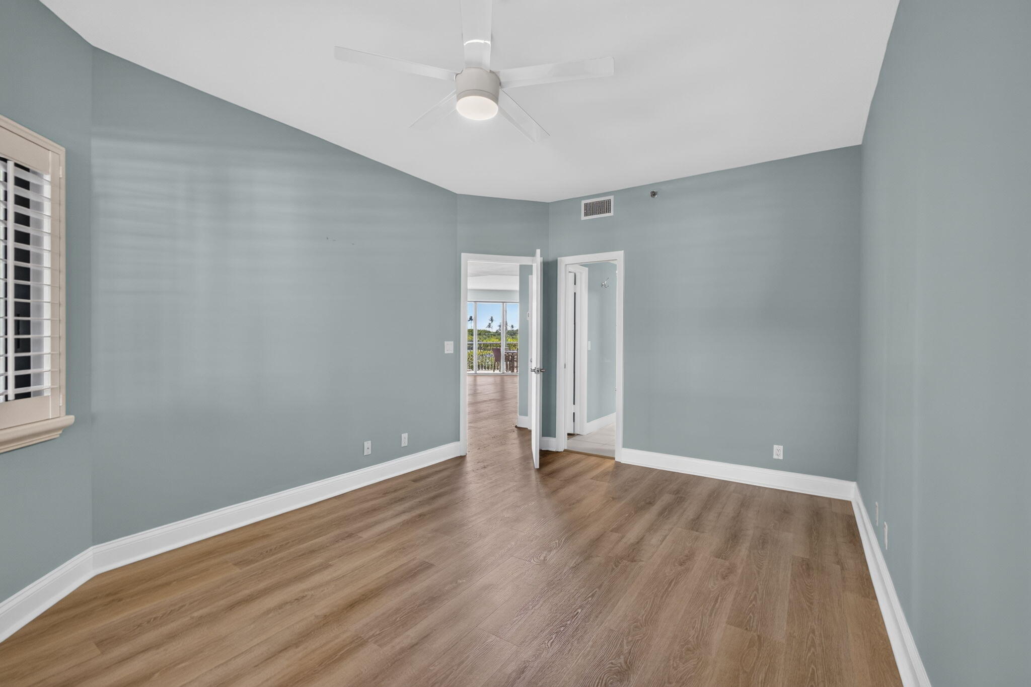 200 Waterway #206, Tequesta FL 33469