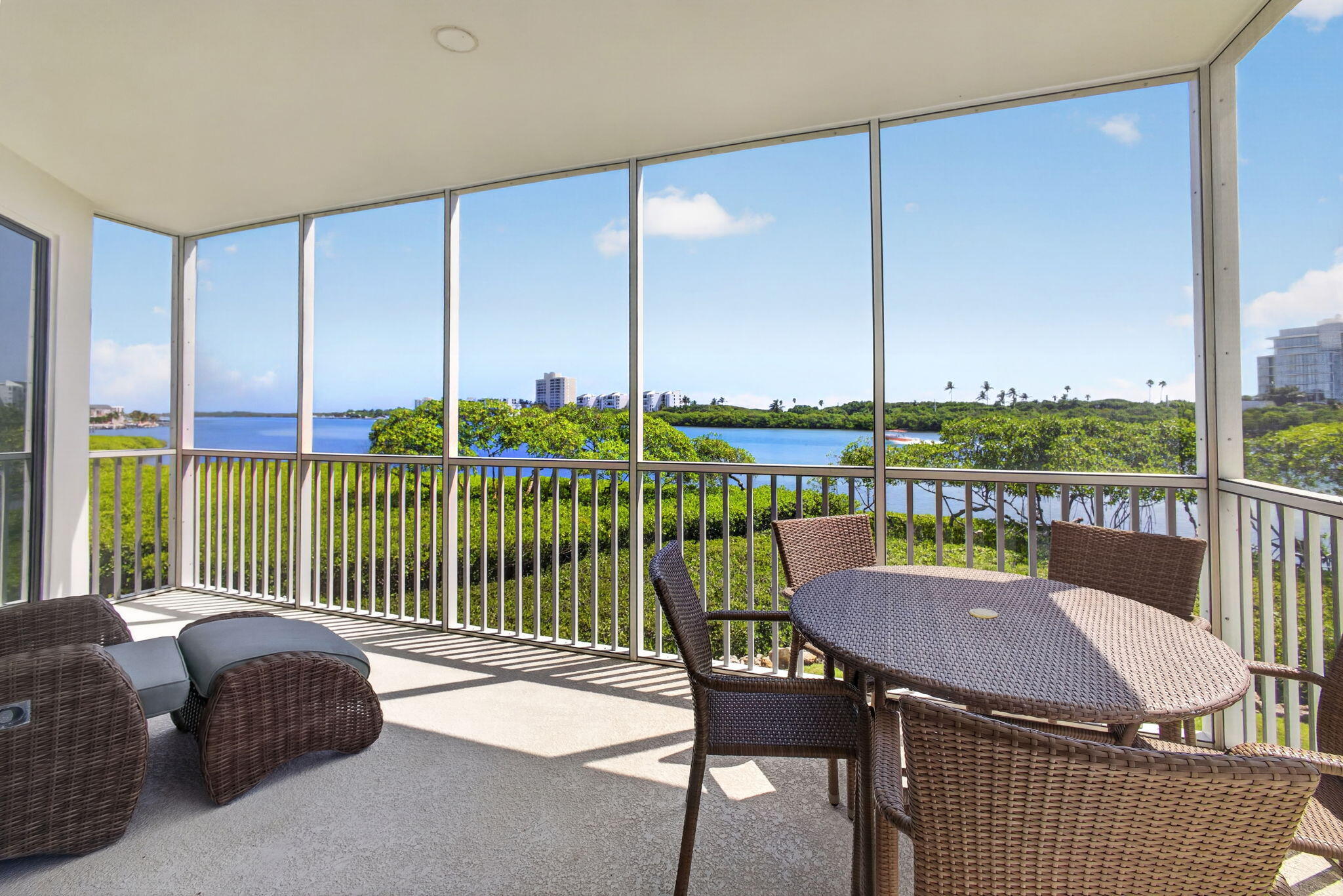 200 Waterway #206, Tequesta FL 33469