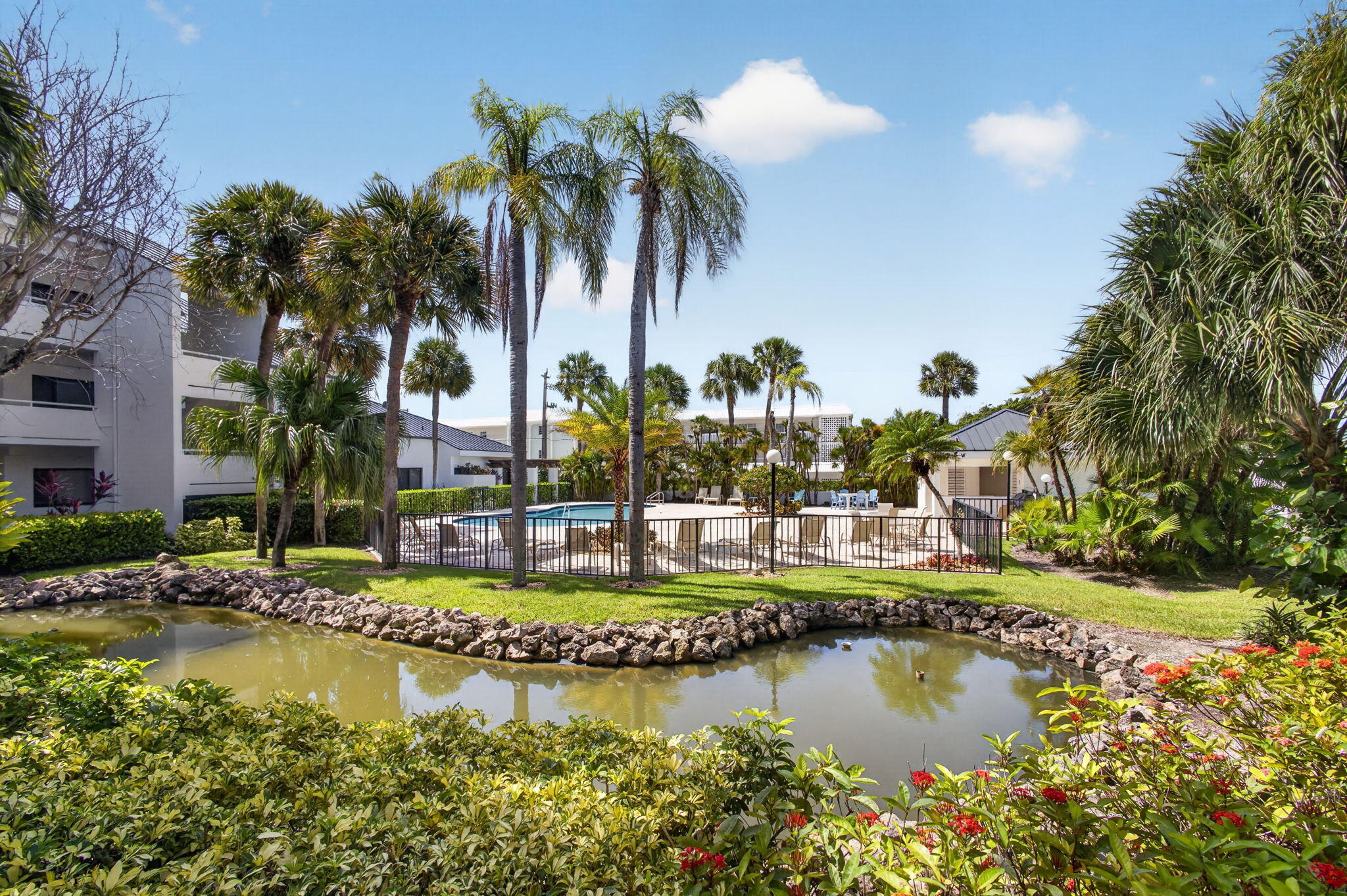 200 Waterway #206, Tequesta FL 33469