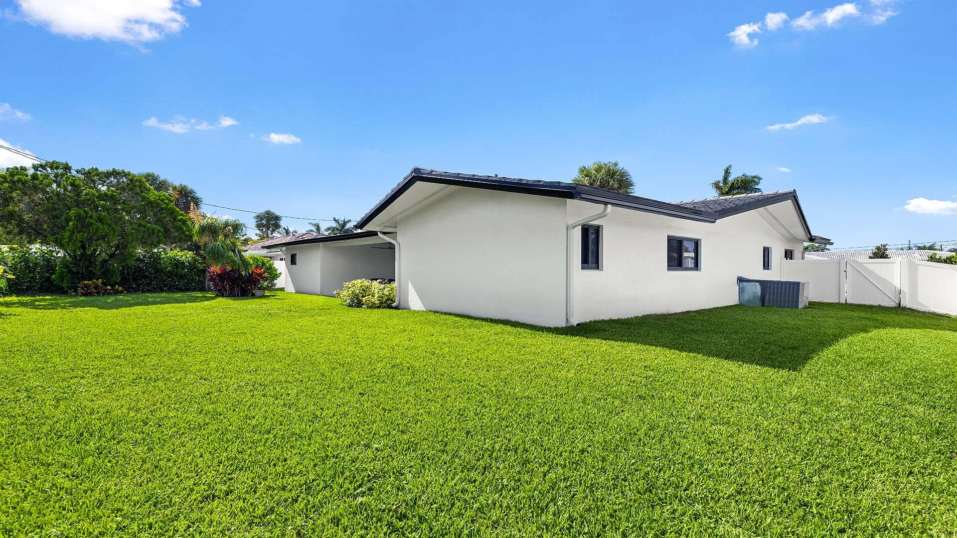 1099 SW 12th, Boca Raton FL 33486