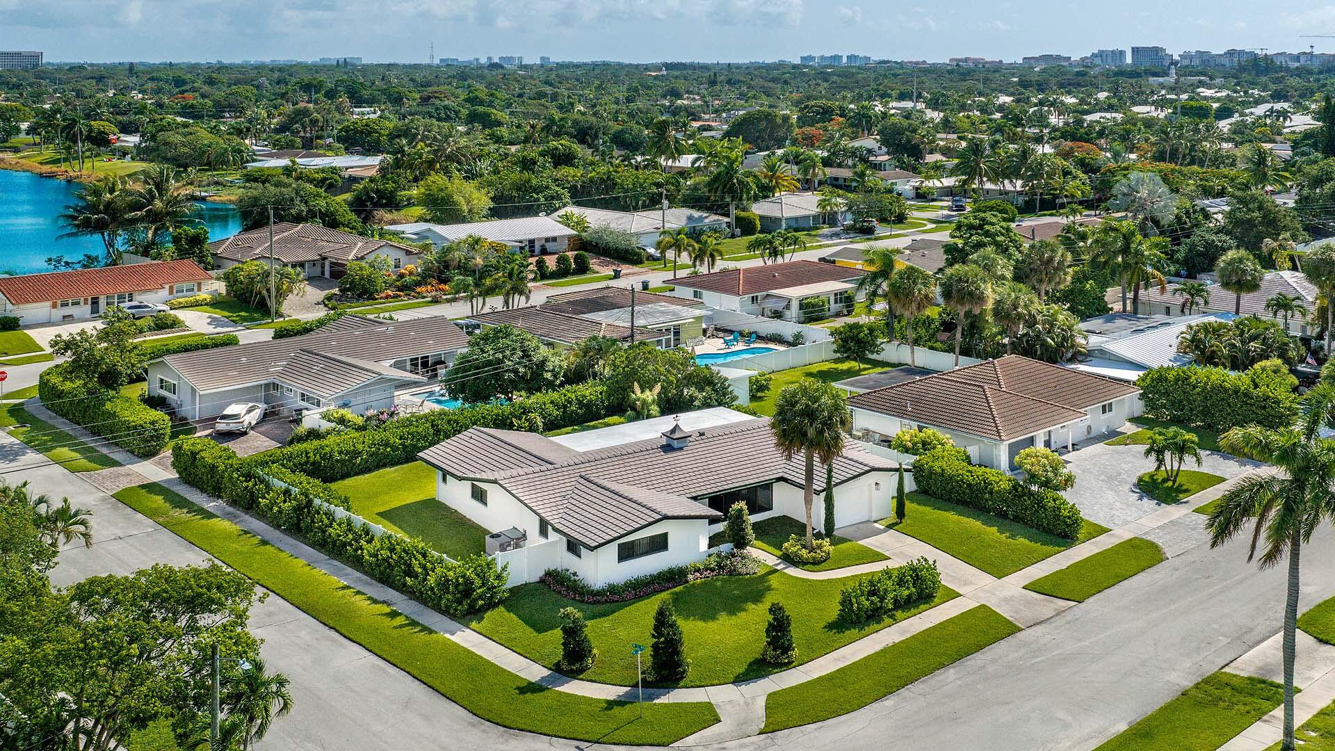 1099 SW 12th, Boca Raton FL 33486