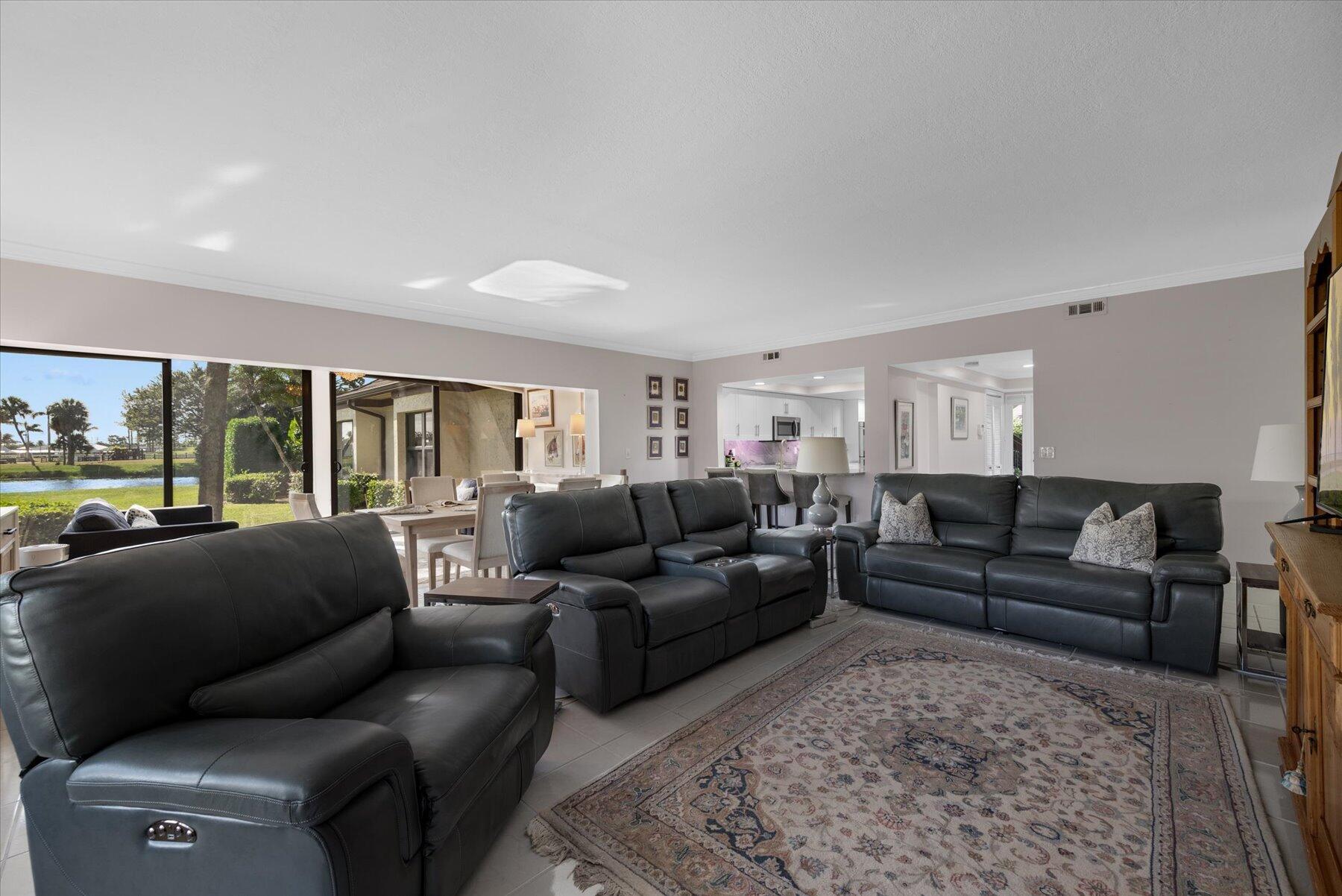 13400 POLO #102, Wellington FL 33414