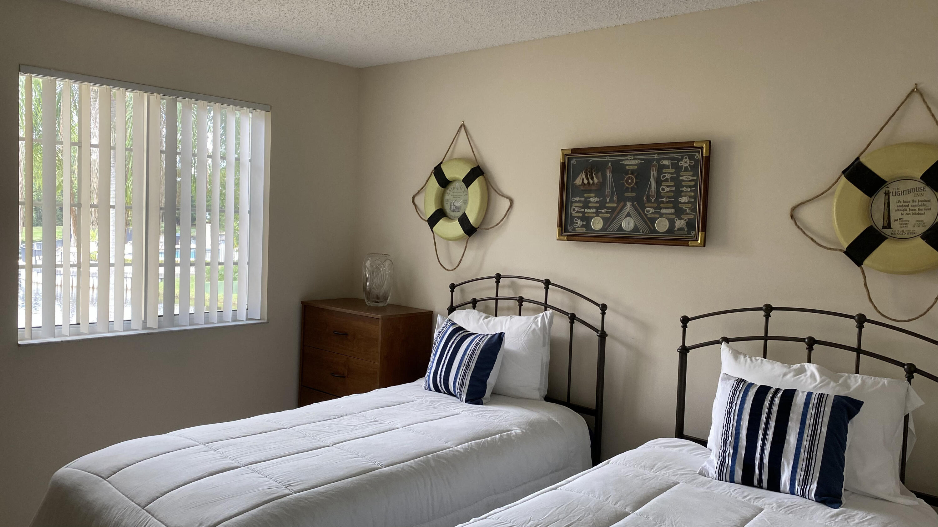 100 Crestwood #103, Royal Palm Beach FL 33411