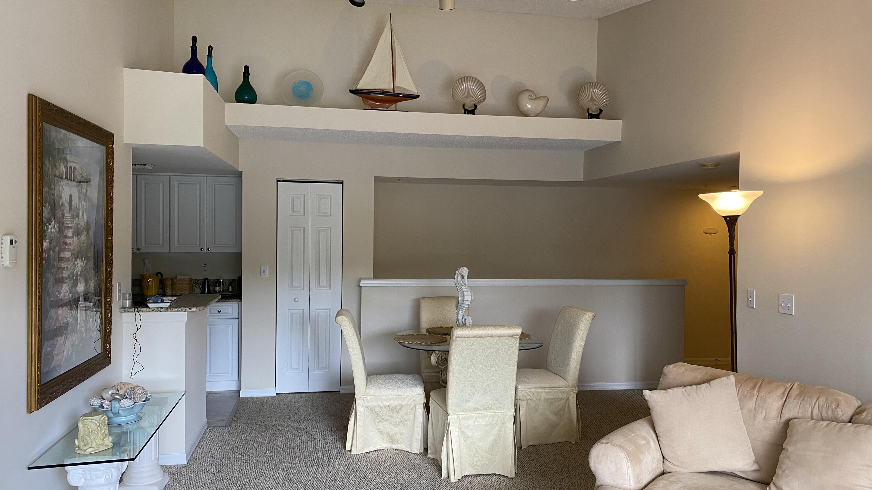 100 Crestwood #103, Royal Palm Beach FL 33411