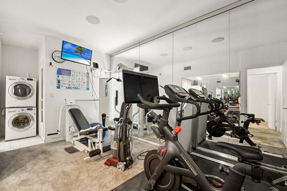 1343 Ponce De Leon, Fort Lauderdale FL 33316