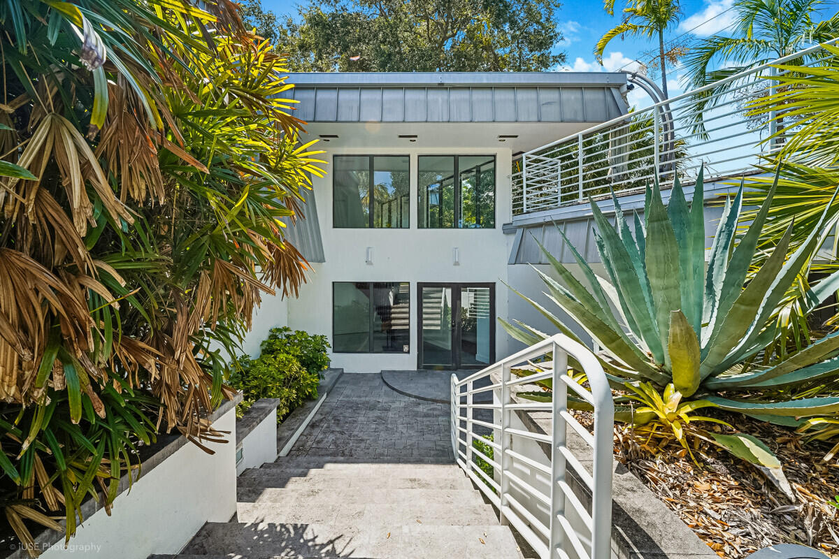 1343 Ponce De Leon, Fort Lauderdale FL 33316
