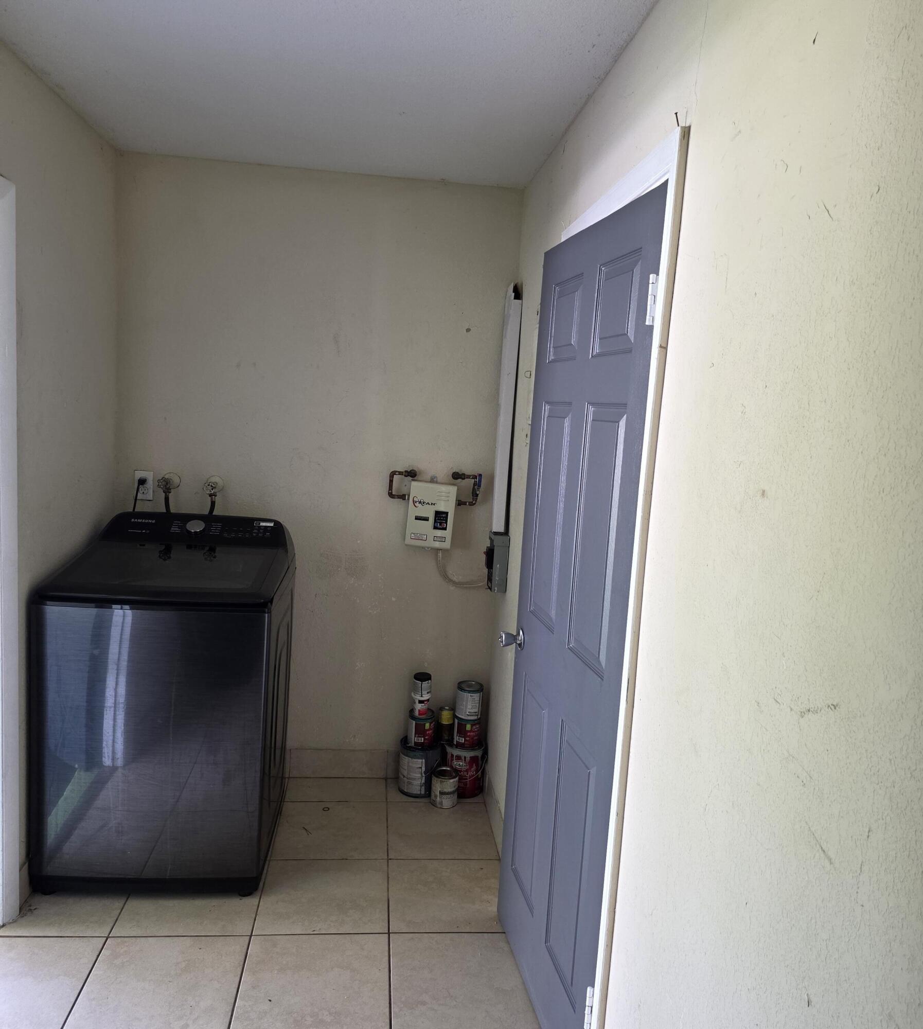 313 SW 80TH, North Lauderdale FL 33068